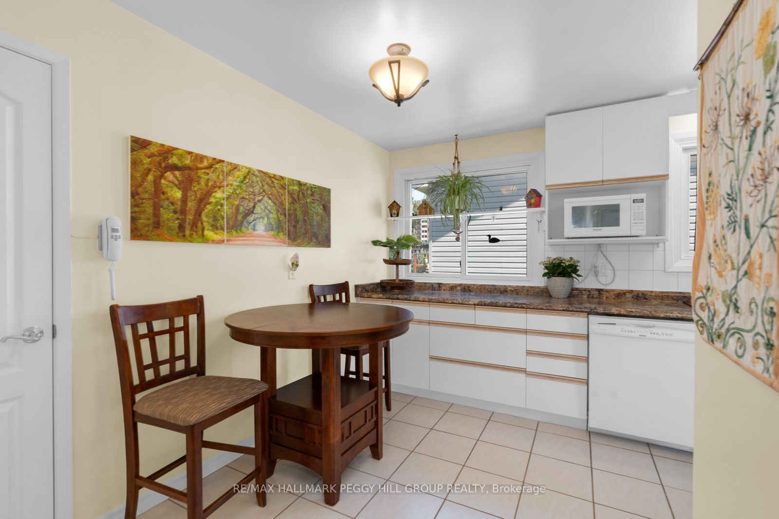 6 Oren Boulevard Property Photo 9