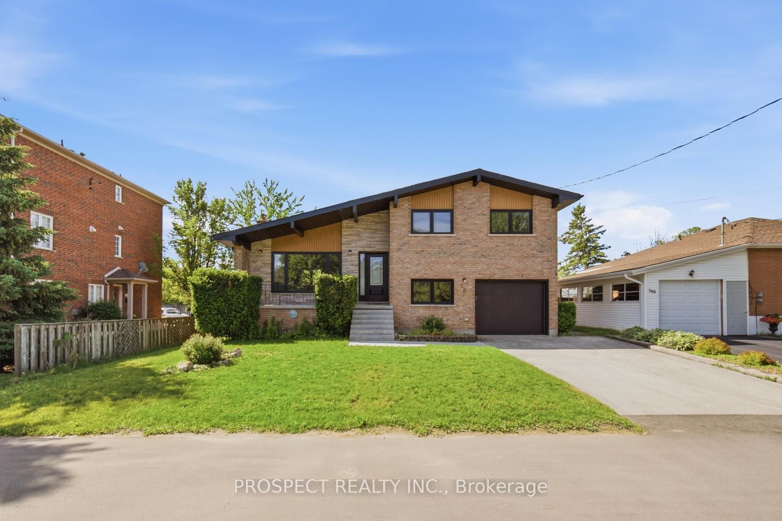 568 Simcoe Street Property Photo 3