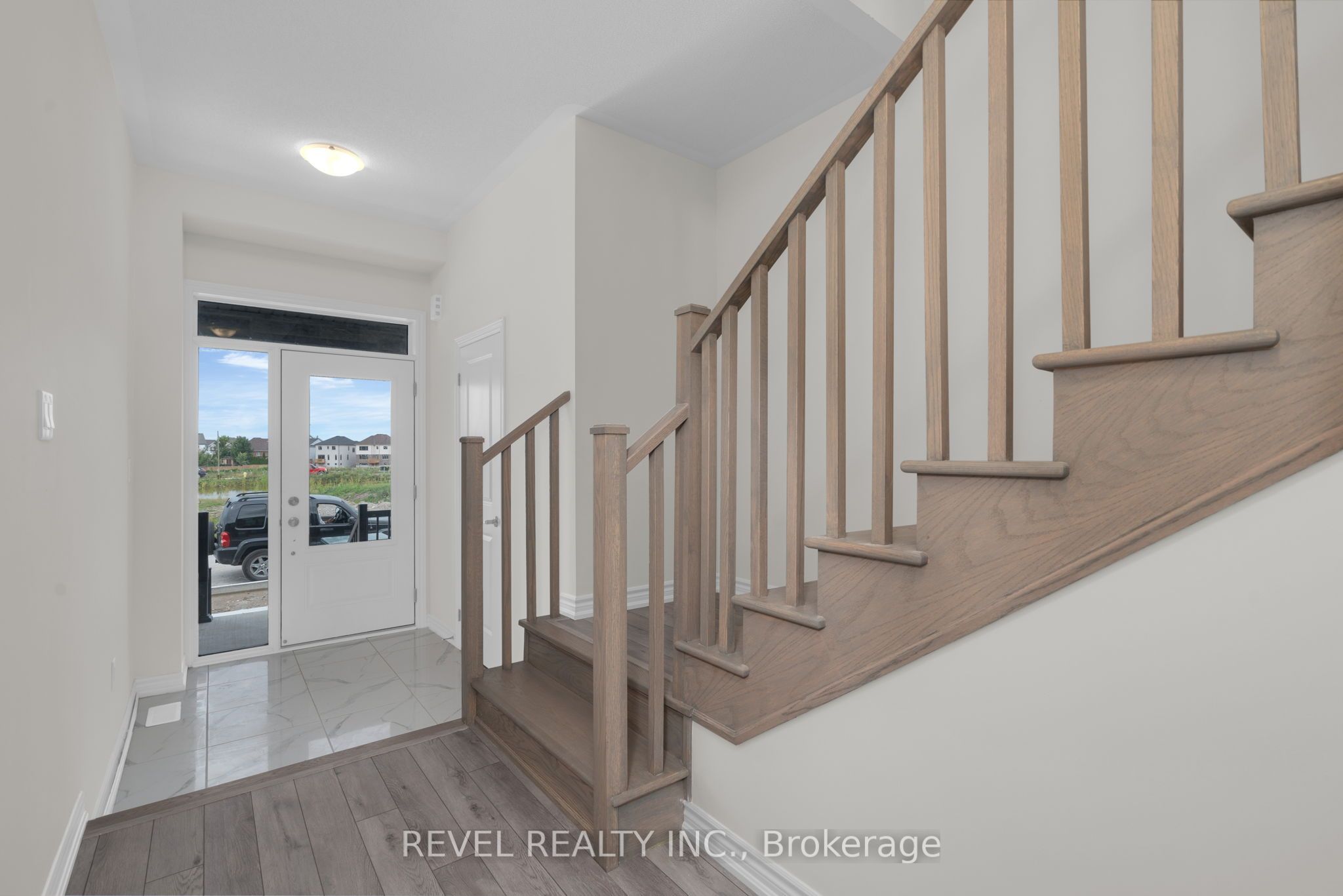 4 Rochester Drive Property Photo 3