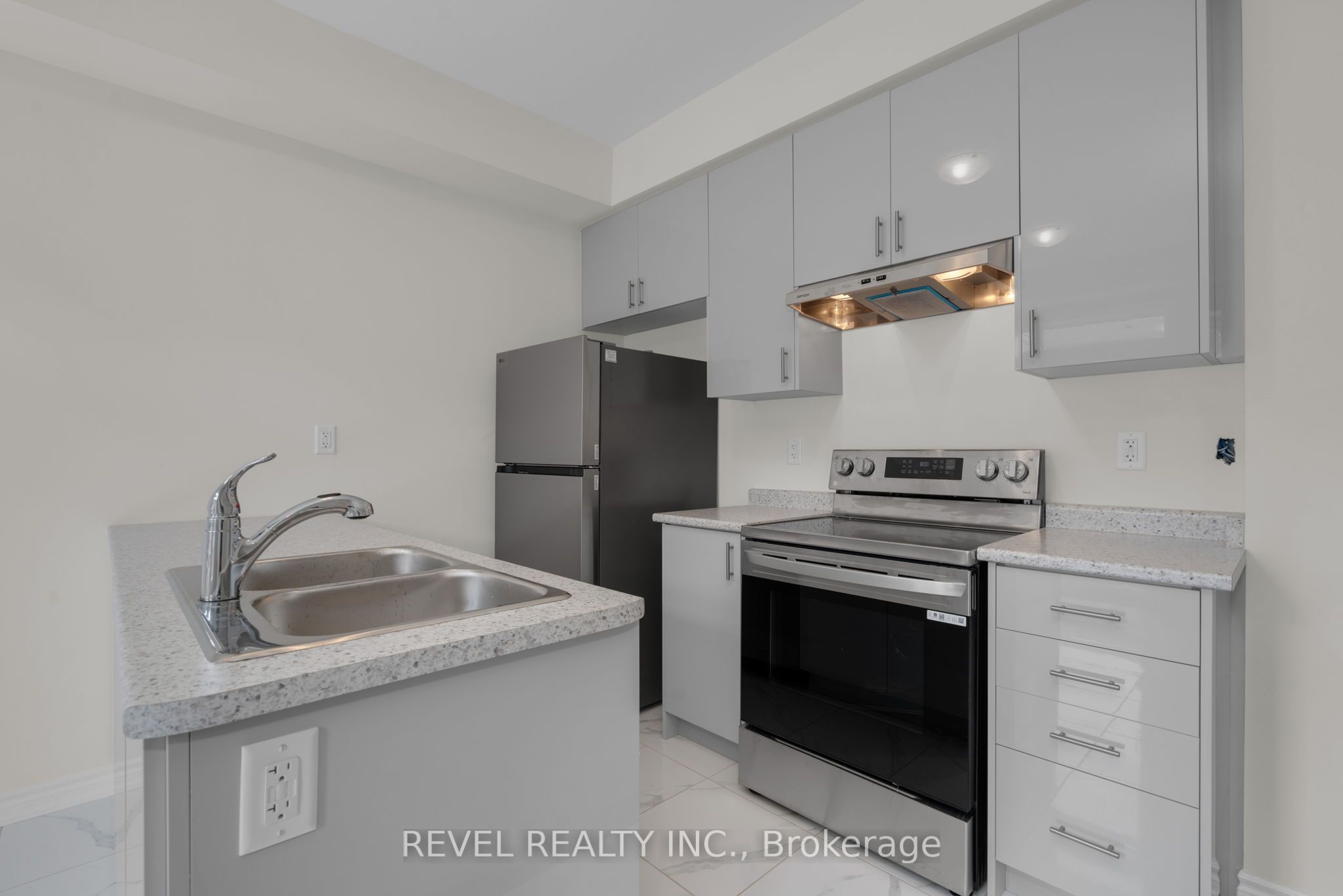 4 Rochester Drive Property Photo 8