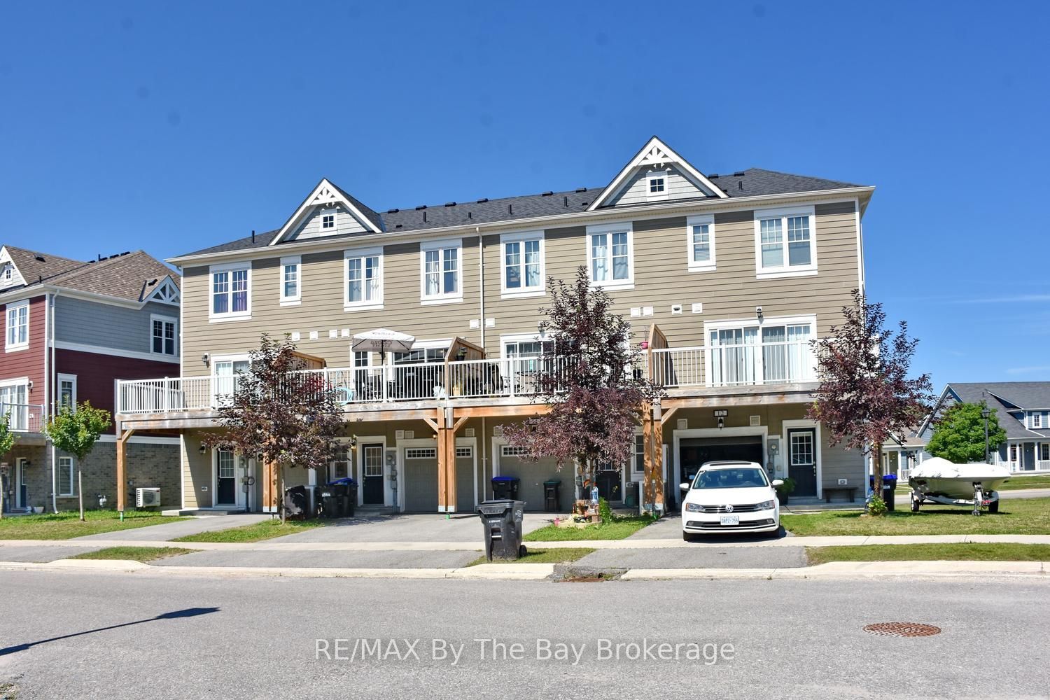 16 Village Gate Drive Property Photo 3