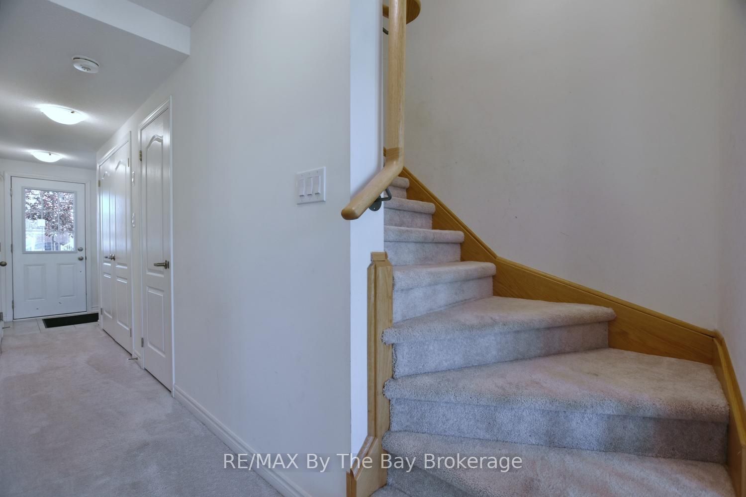 16 Village Gate Drive Property Photo 10