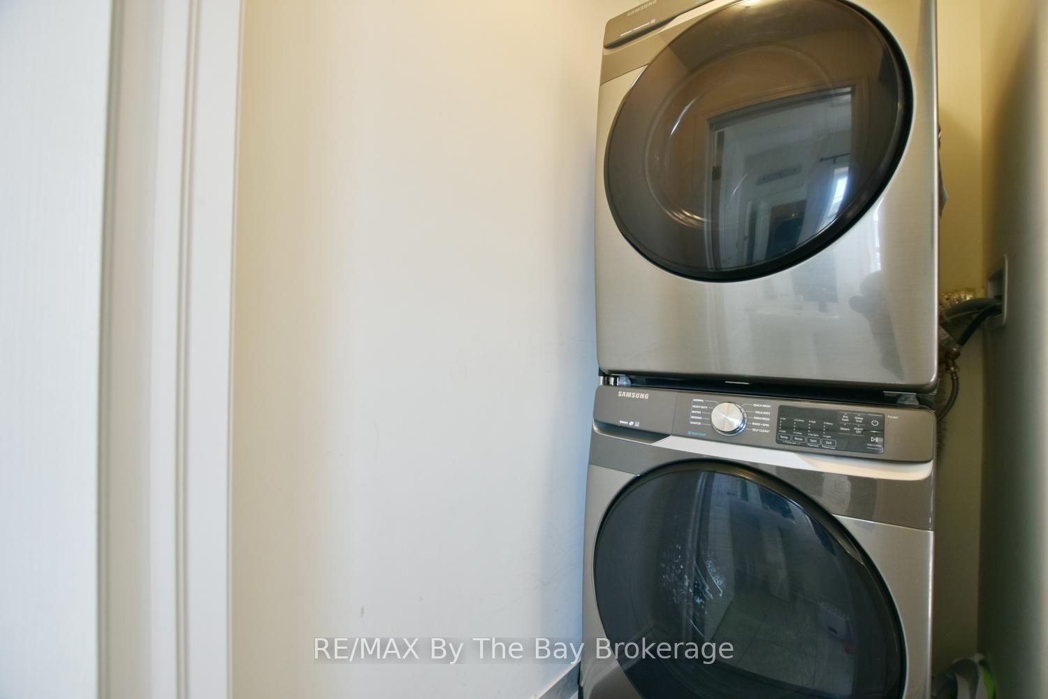 16 Village Gate Drive Property Photo 29
