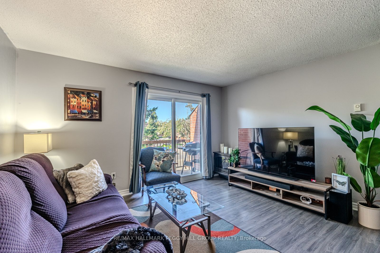 167 Edgehill Drive E9 Property Photo 2