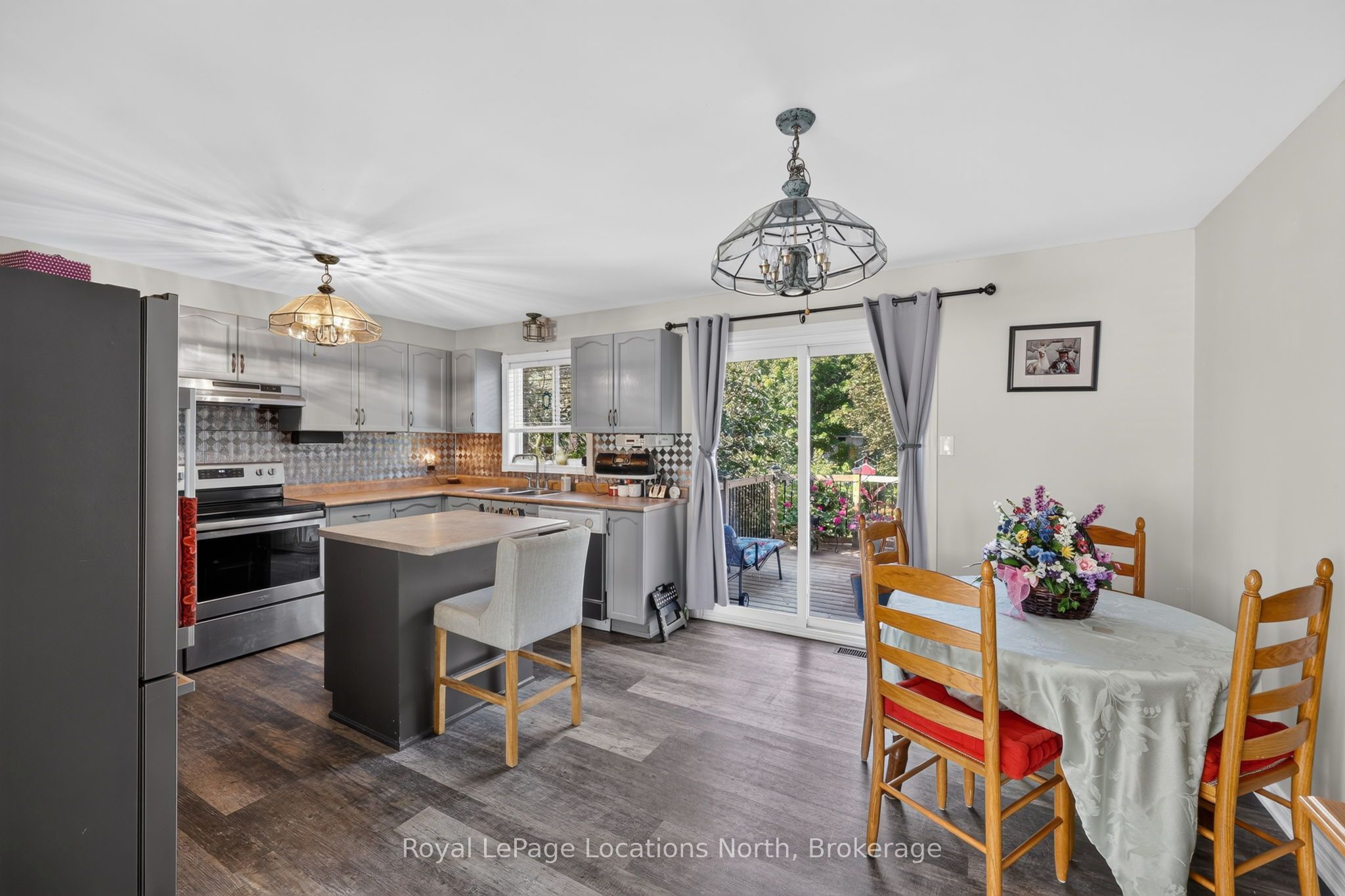 66 Royal Beech Drive Property Photo 13