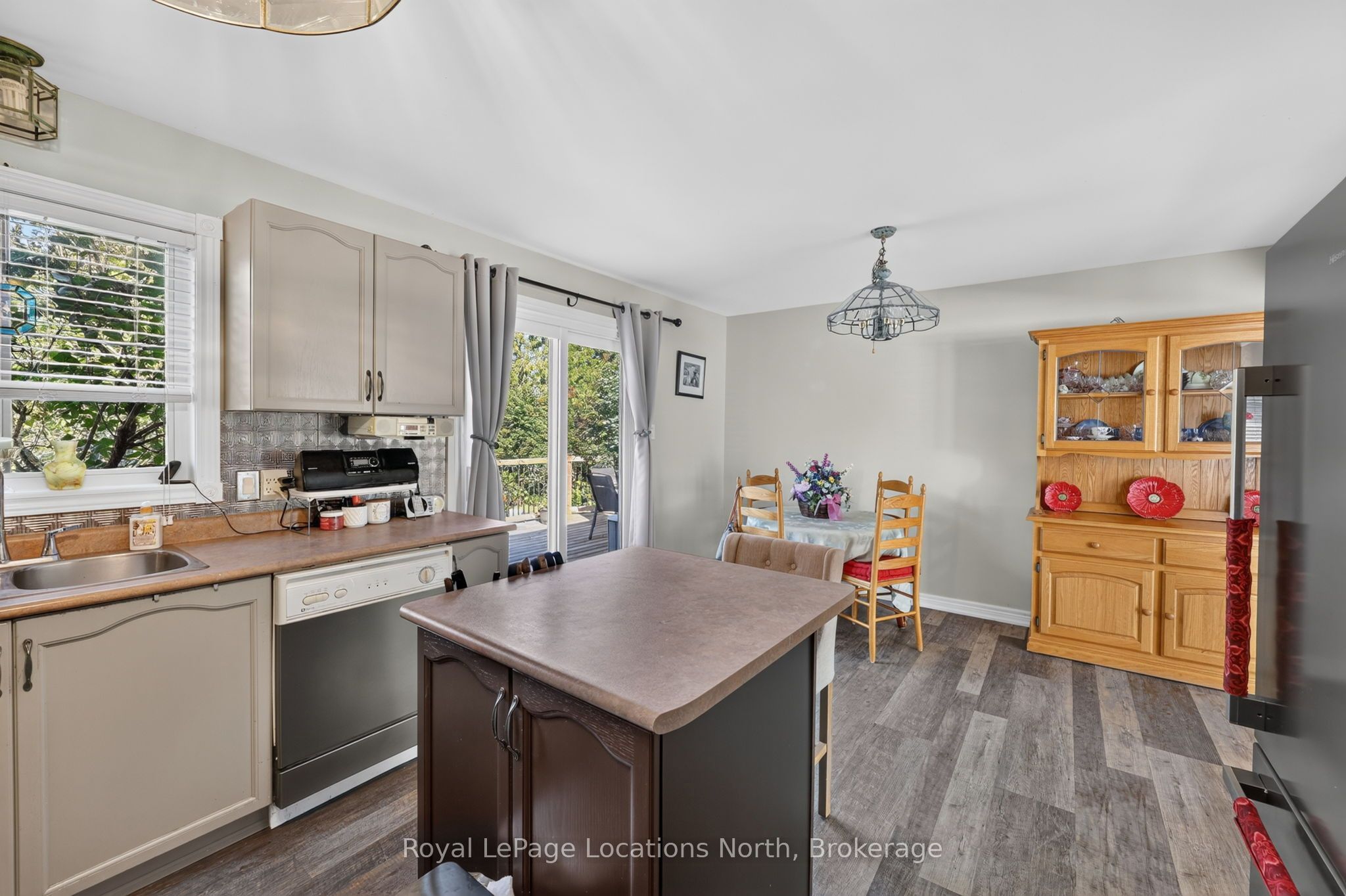 66 Royal Beech Drive Property Photo 14