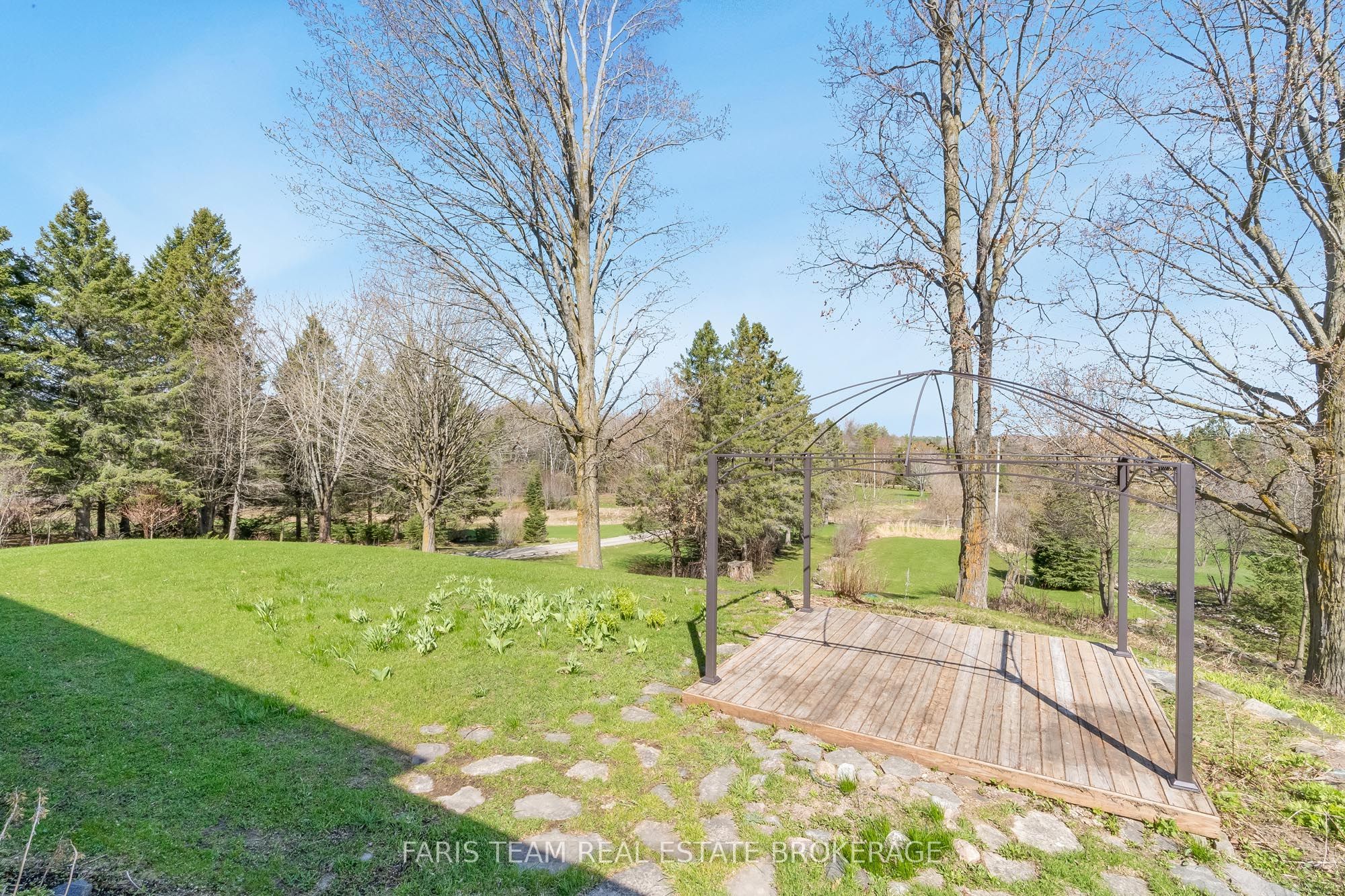 301 Concession 4 Road E Property Photo 41