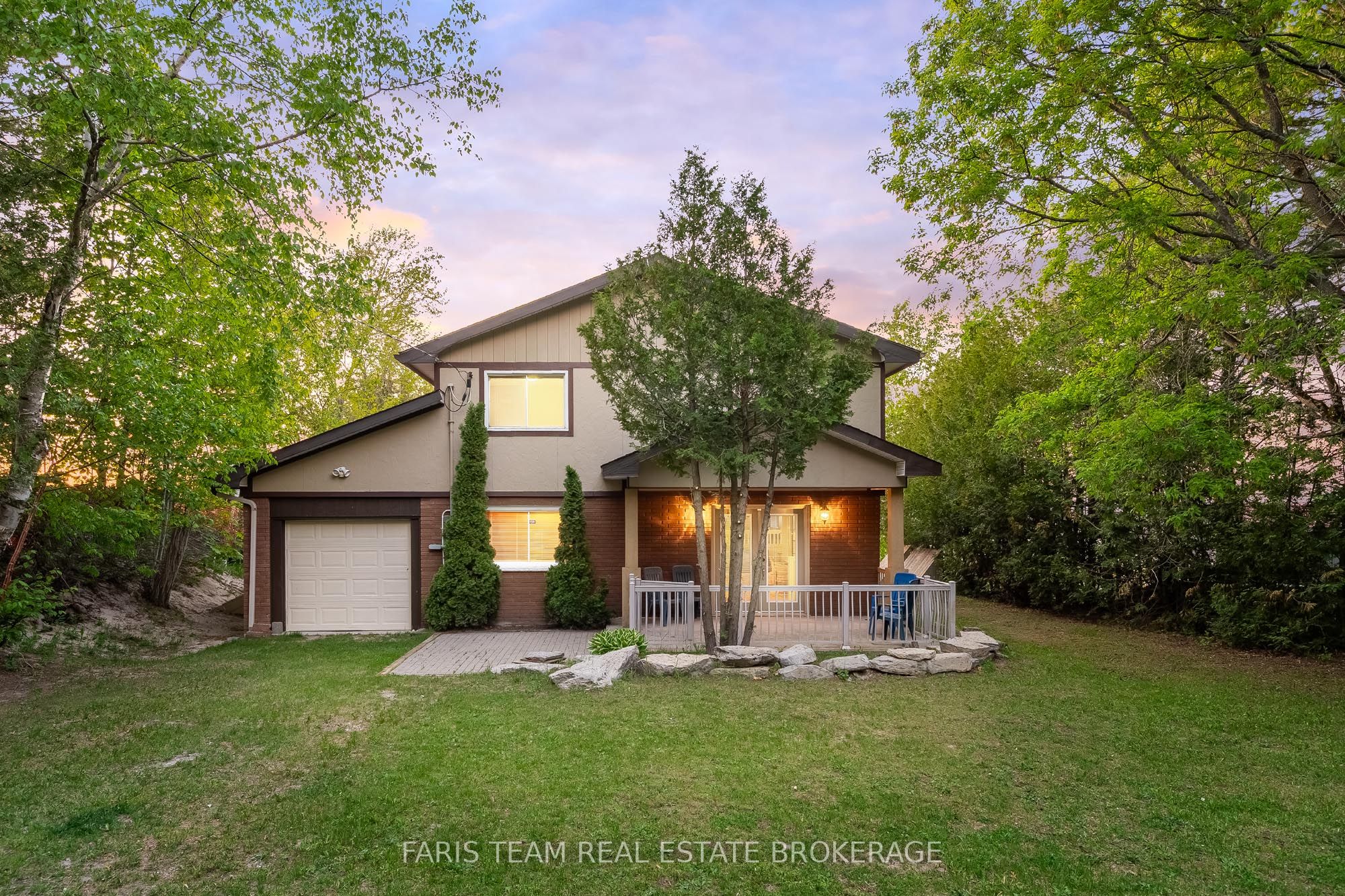1787 Champlain Road Property Photo 2
