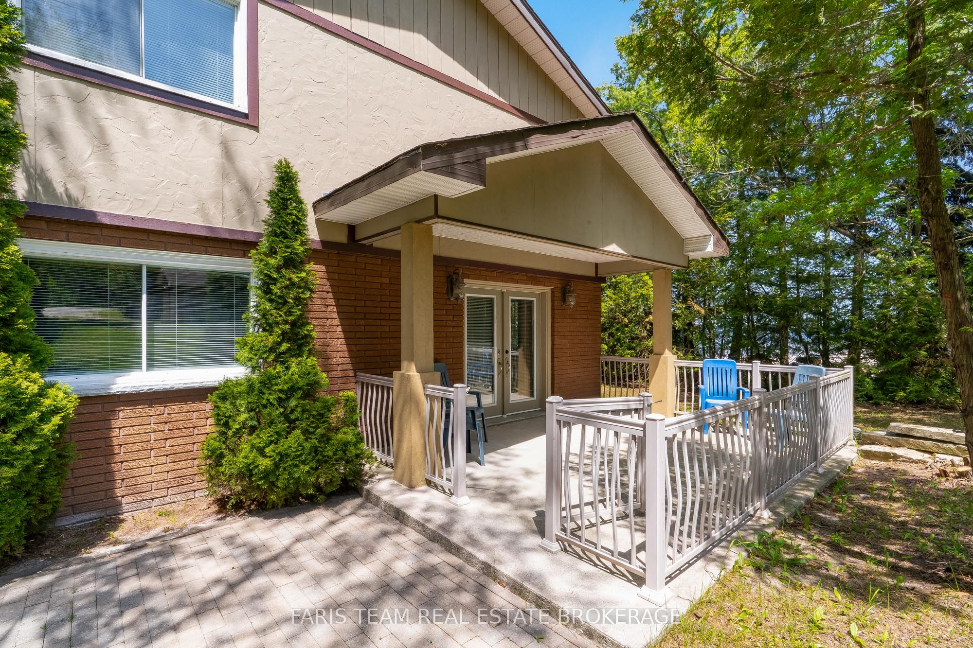 1787 Champlain Road Property Photo 5