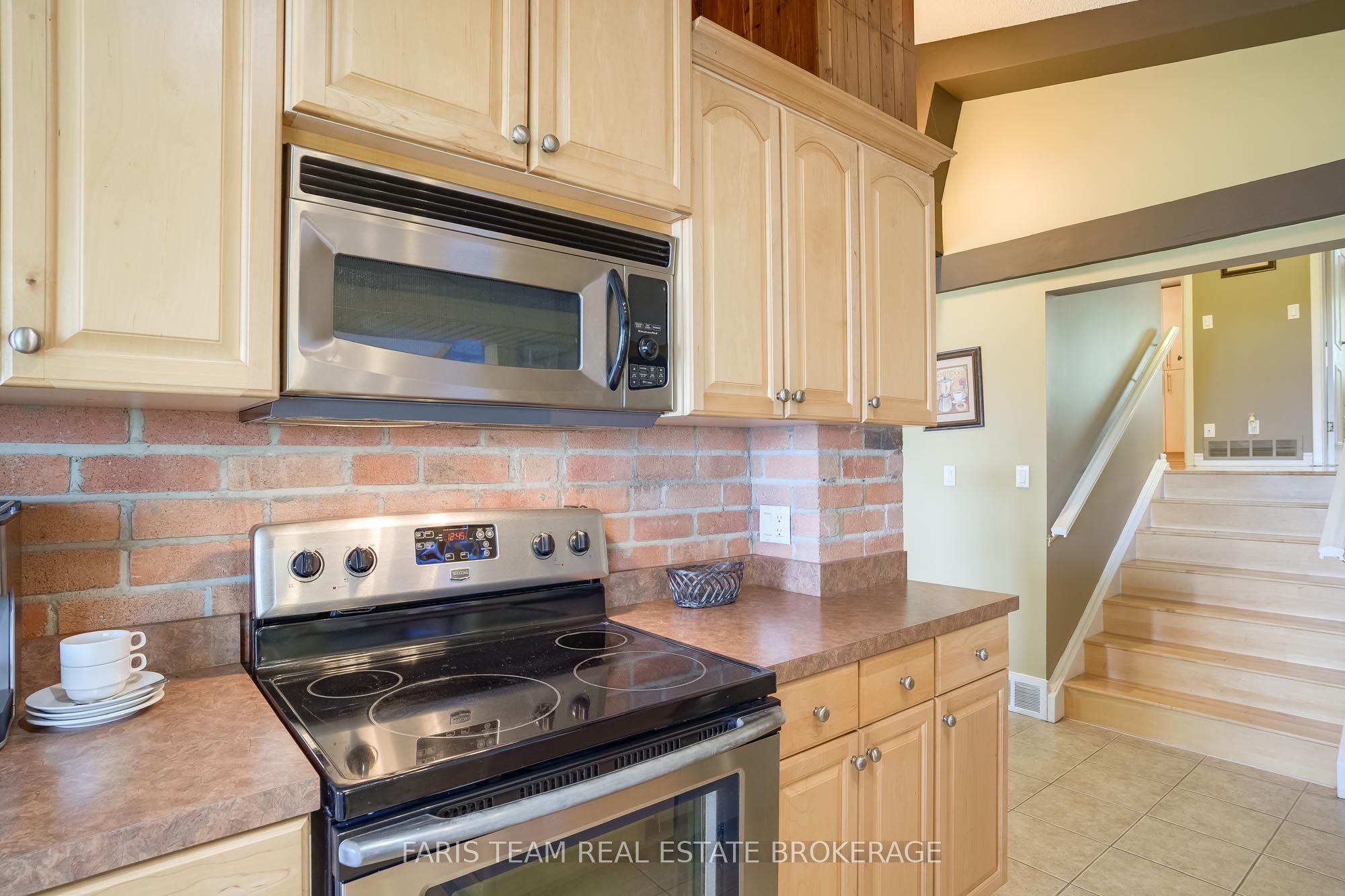 1787 Champlain Road Property Photo 8