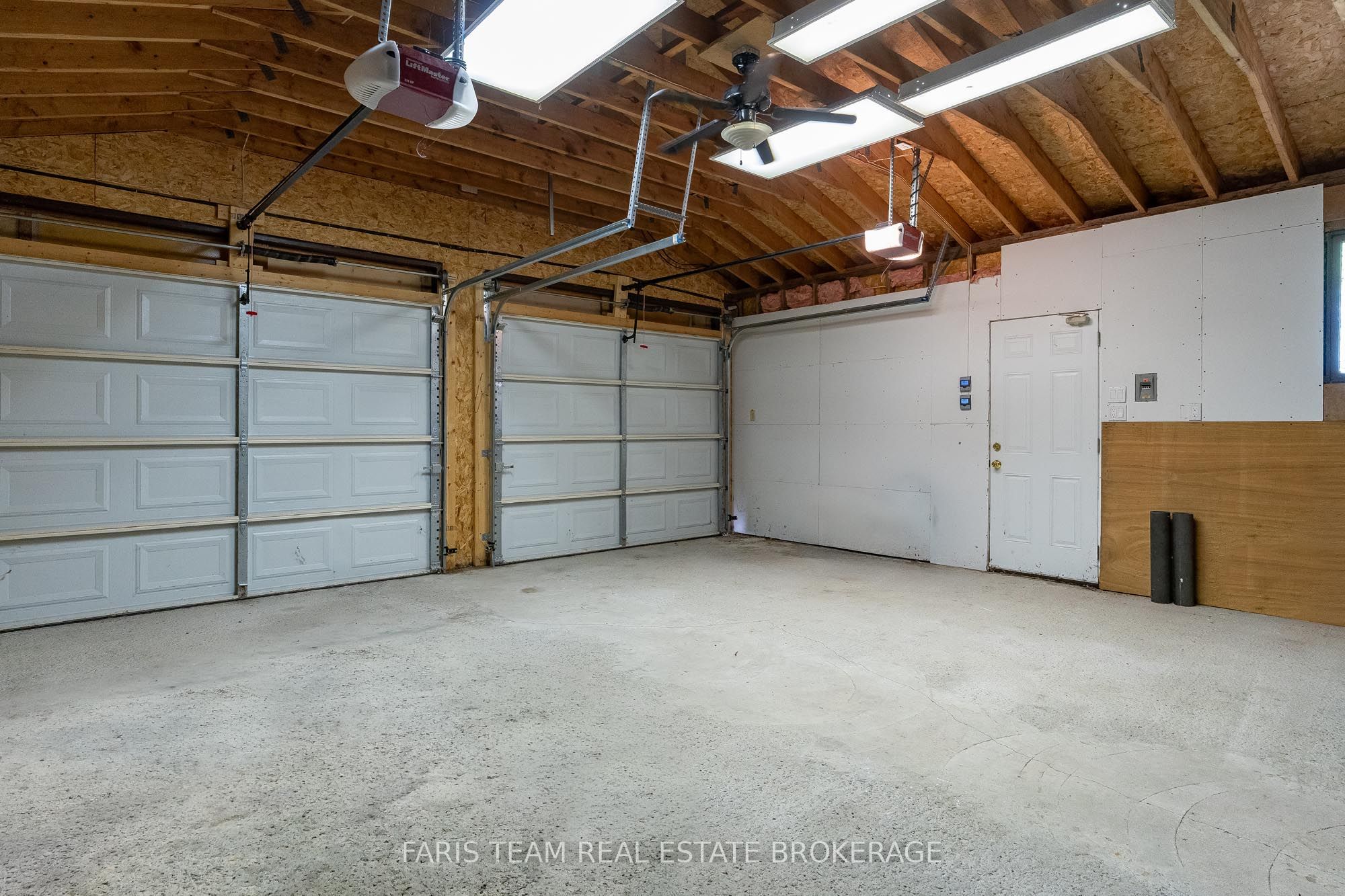 1787 Champlain Road Property Photo 39