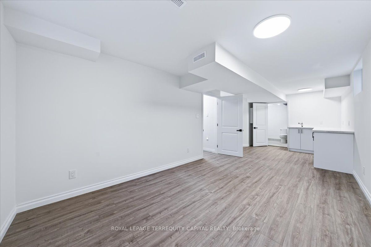 4 Cassandra Drive Property Photo 30