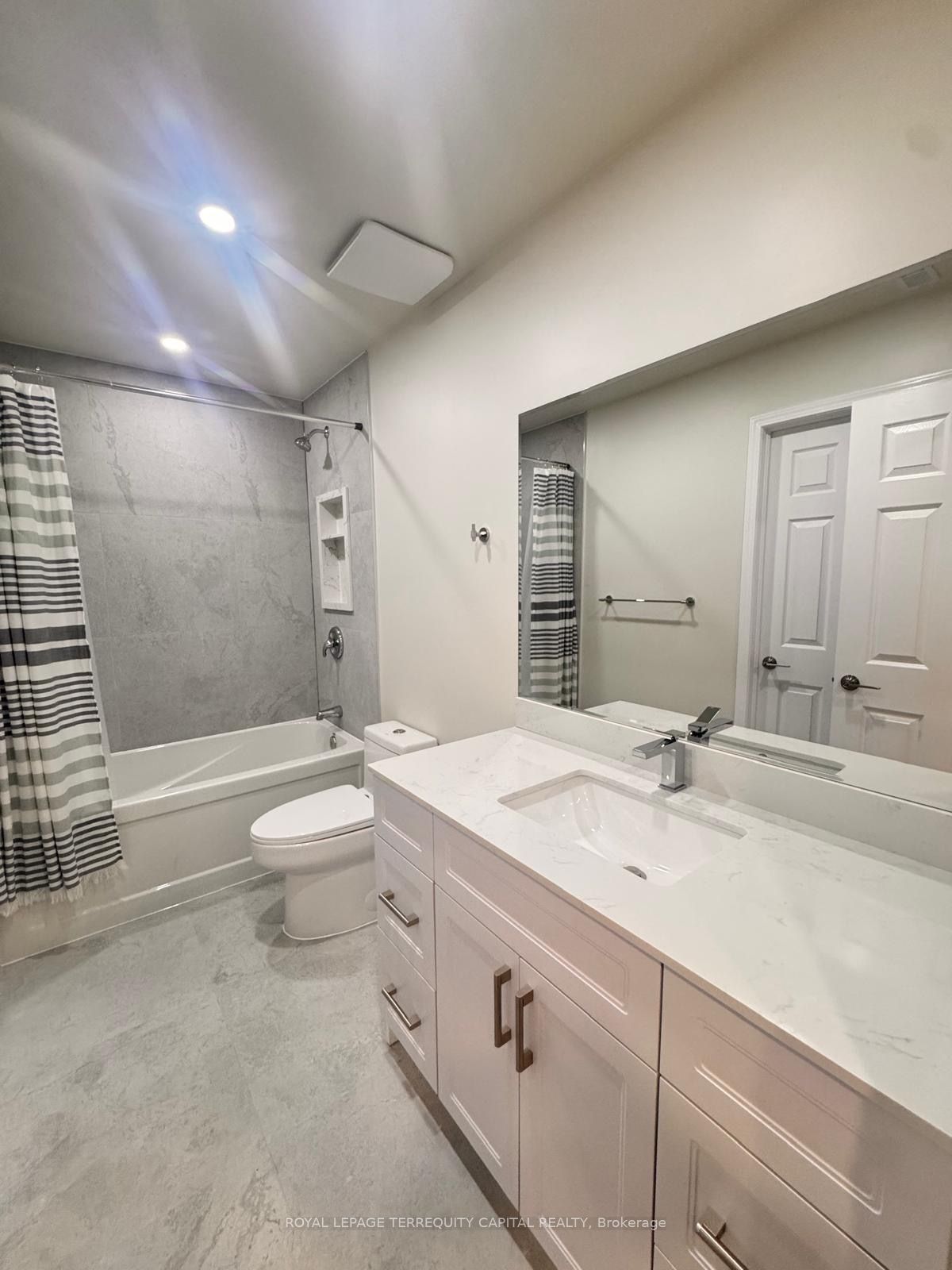 344 Edgehill Drive Upper Property Photo 17