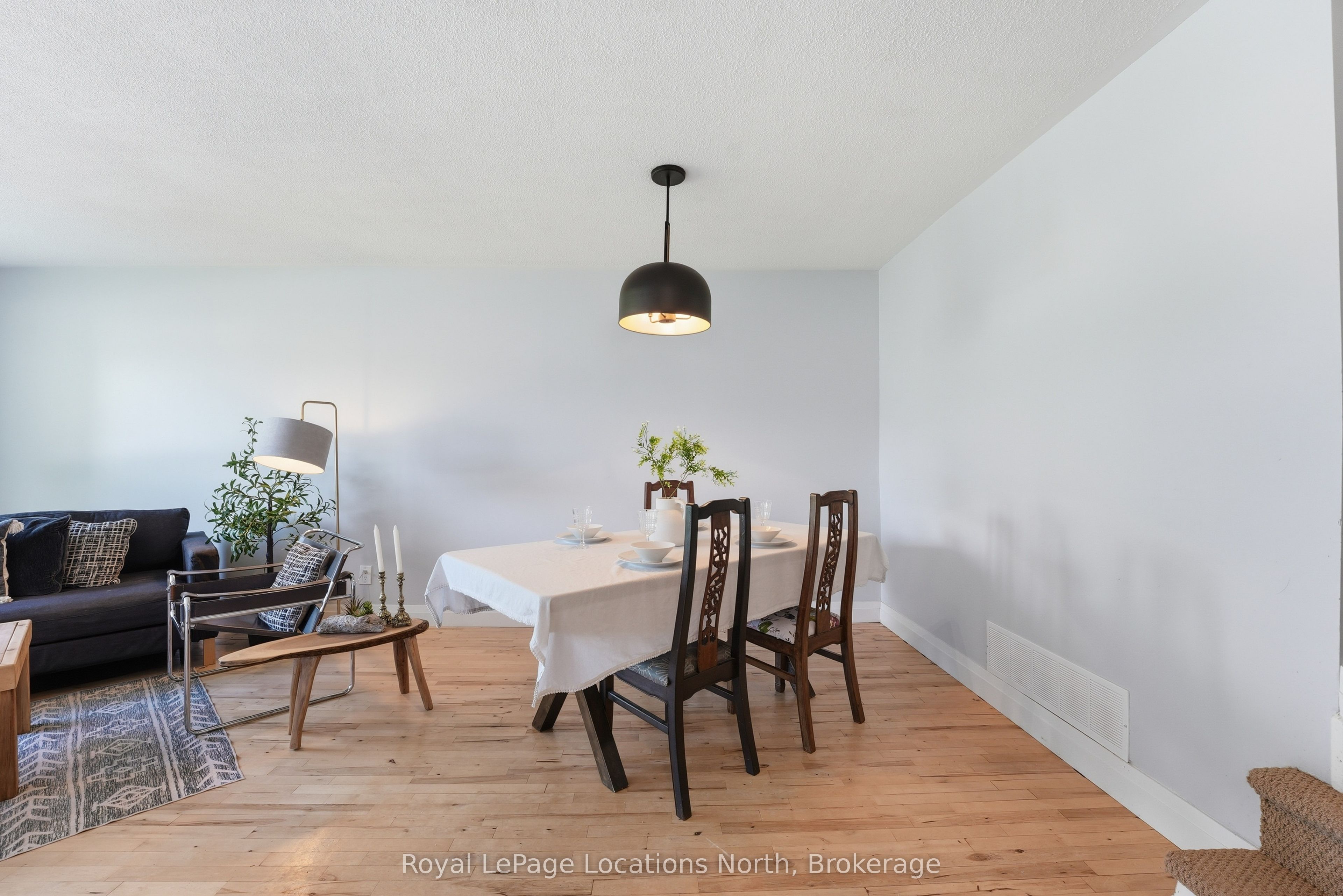 32 Courtice Crescent Property Photo 8