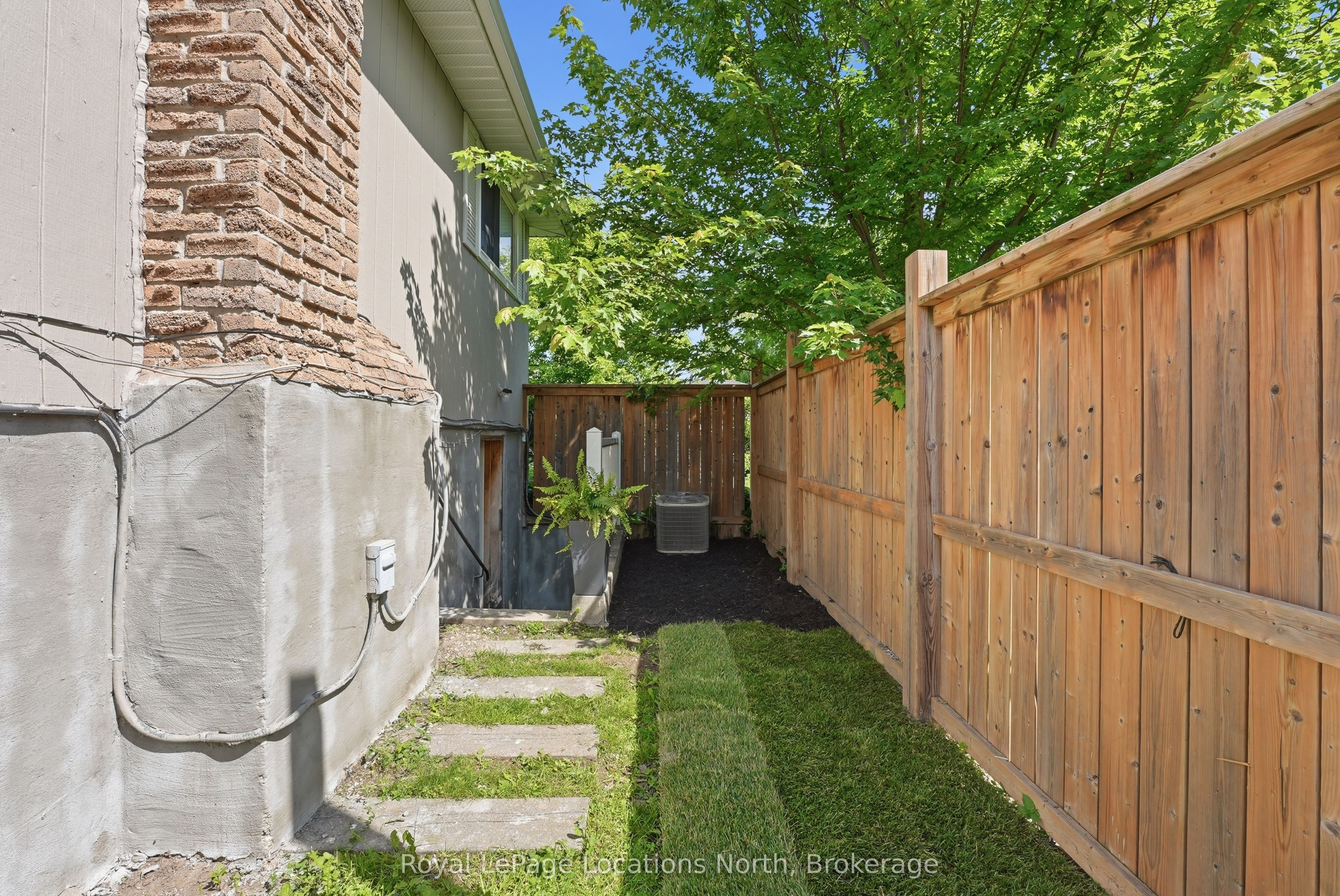 32 Courtice Crescent Property Photo 22