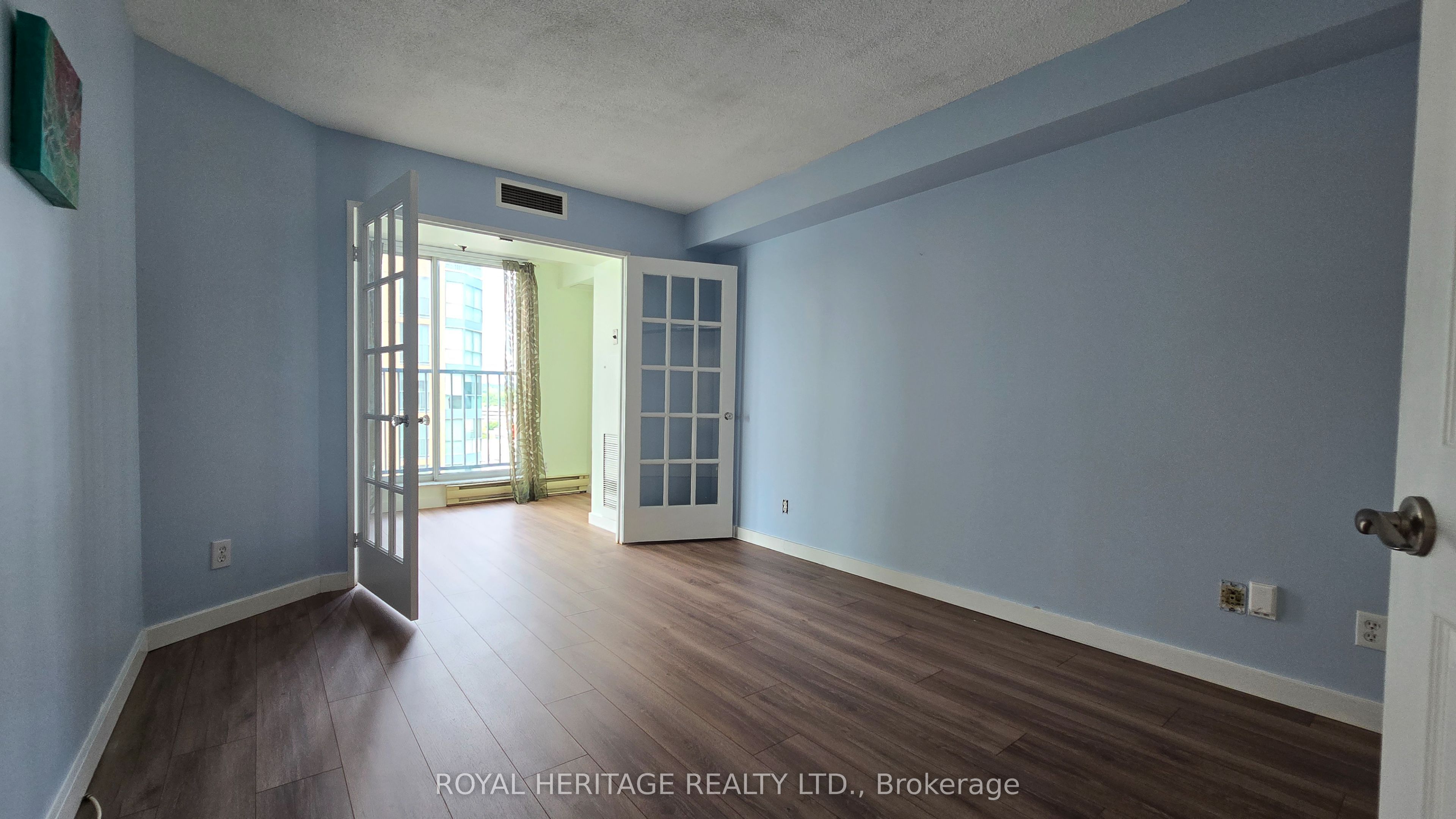 150 Dunlop Street E 1203 Property Photo 17