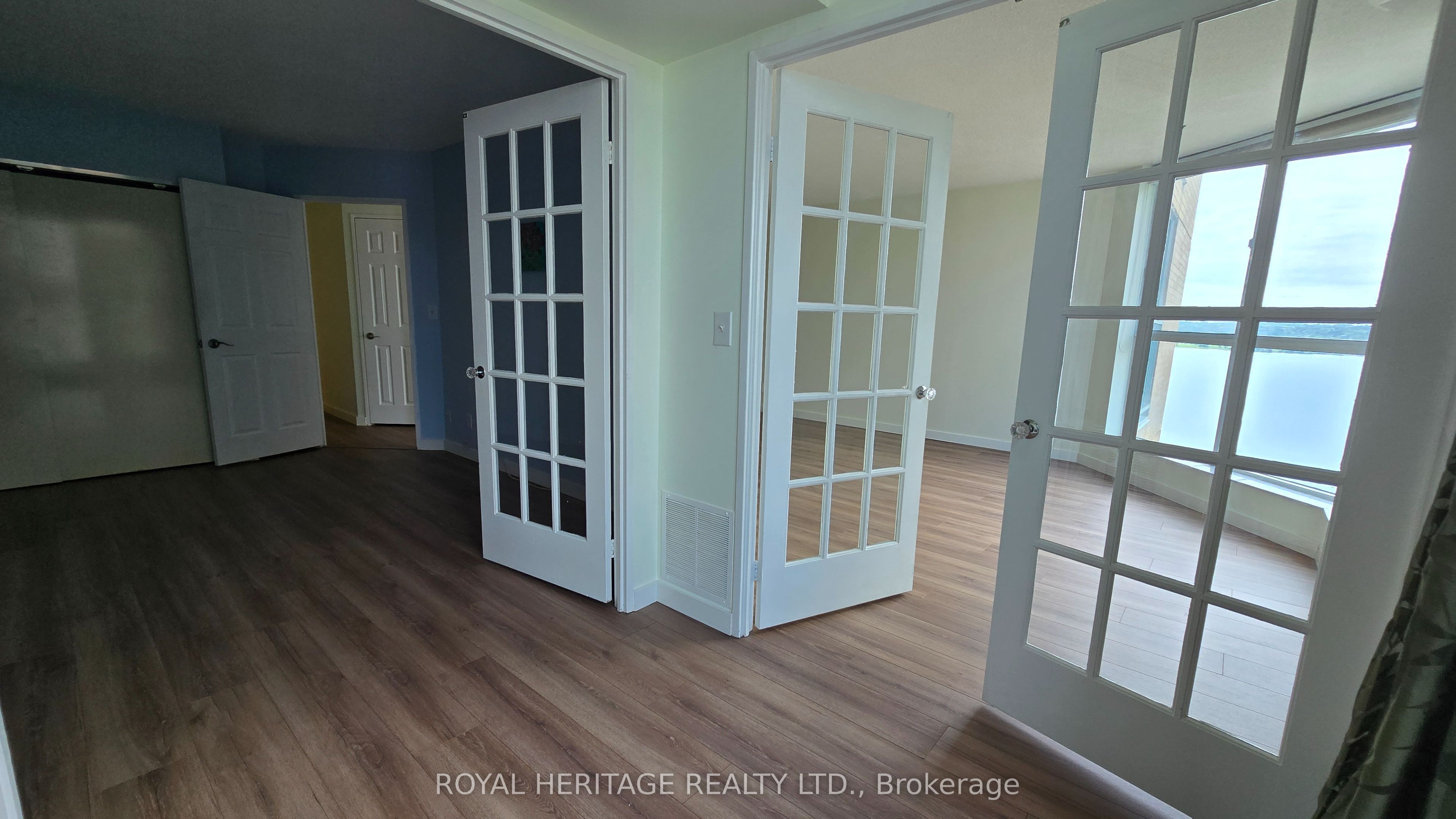 150 Dunlop Street E 1203 Property Photo 19