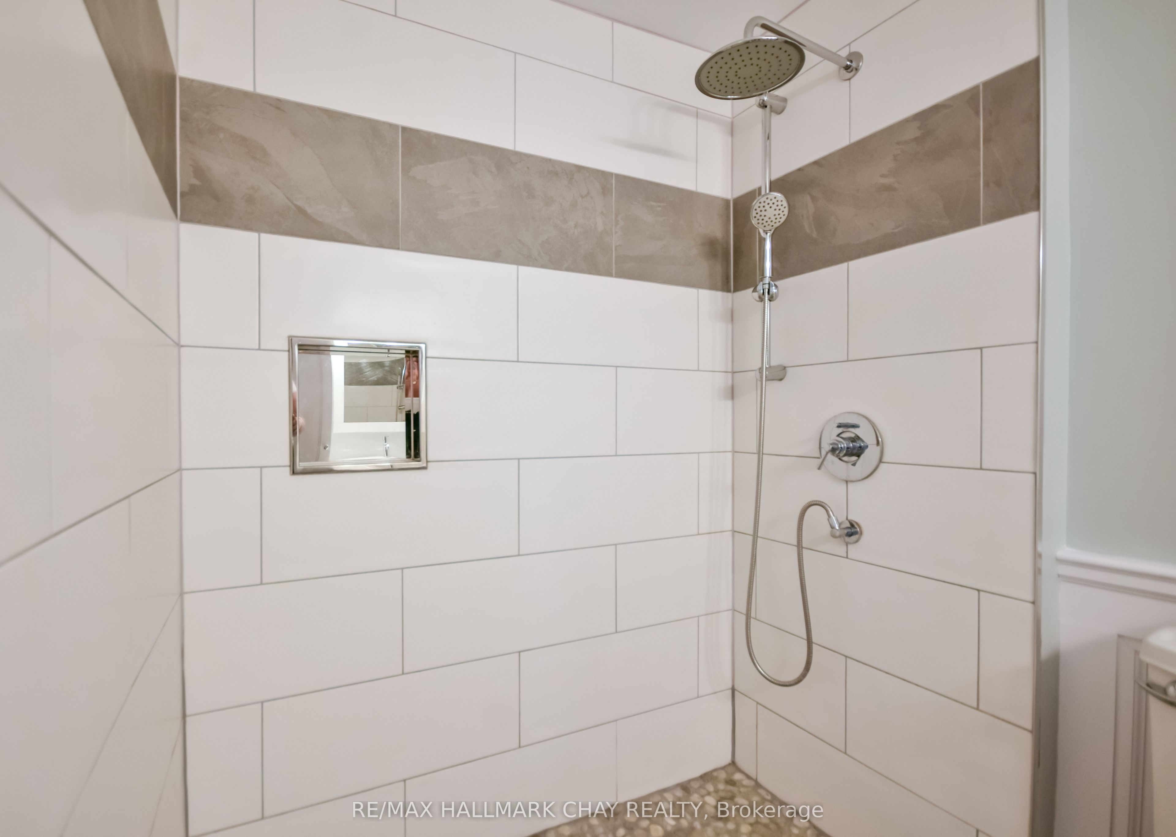 17 Srigley Street Property Photo 20