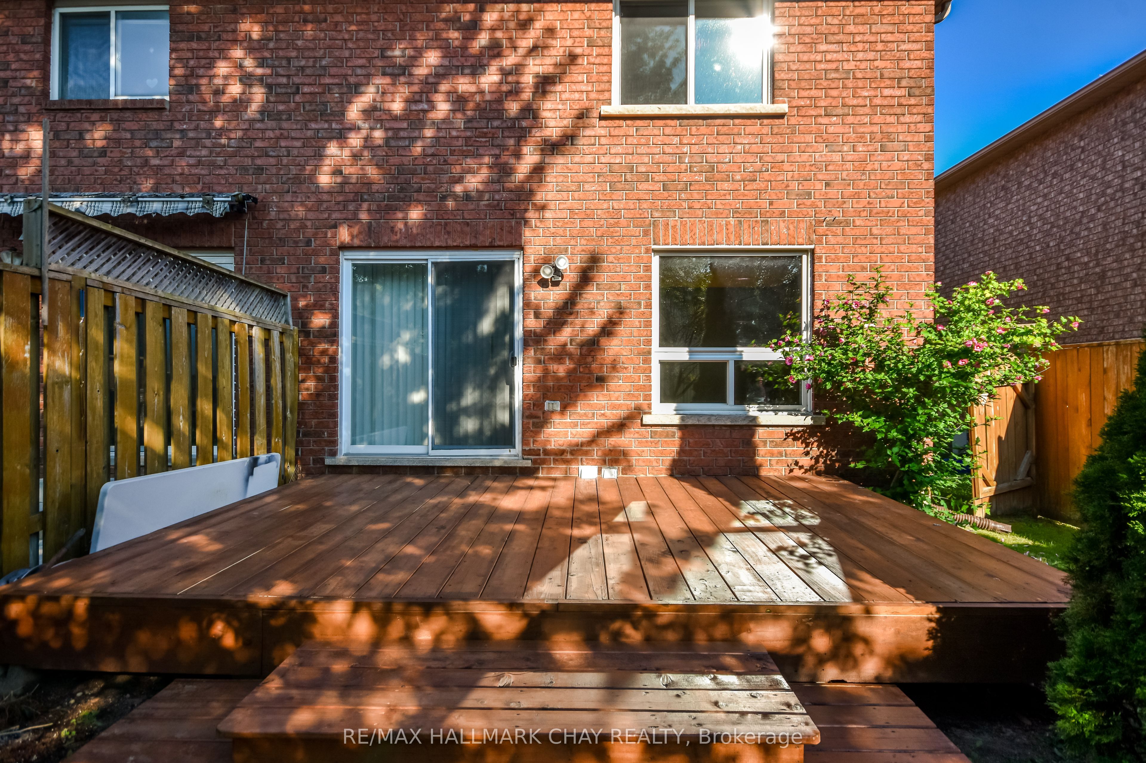 17 Srigley Street Property Photo 37