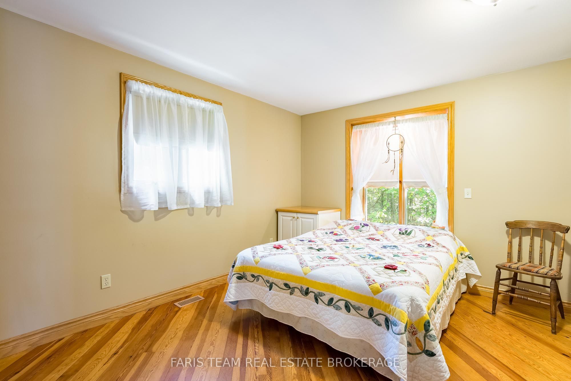 2554 Champlain Road Property Photo 21