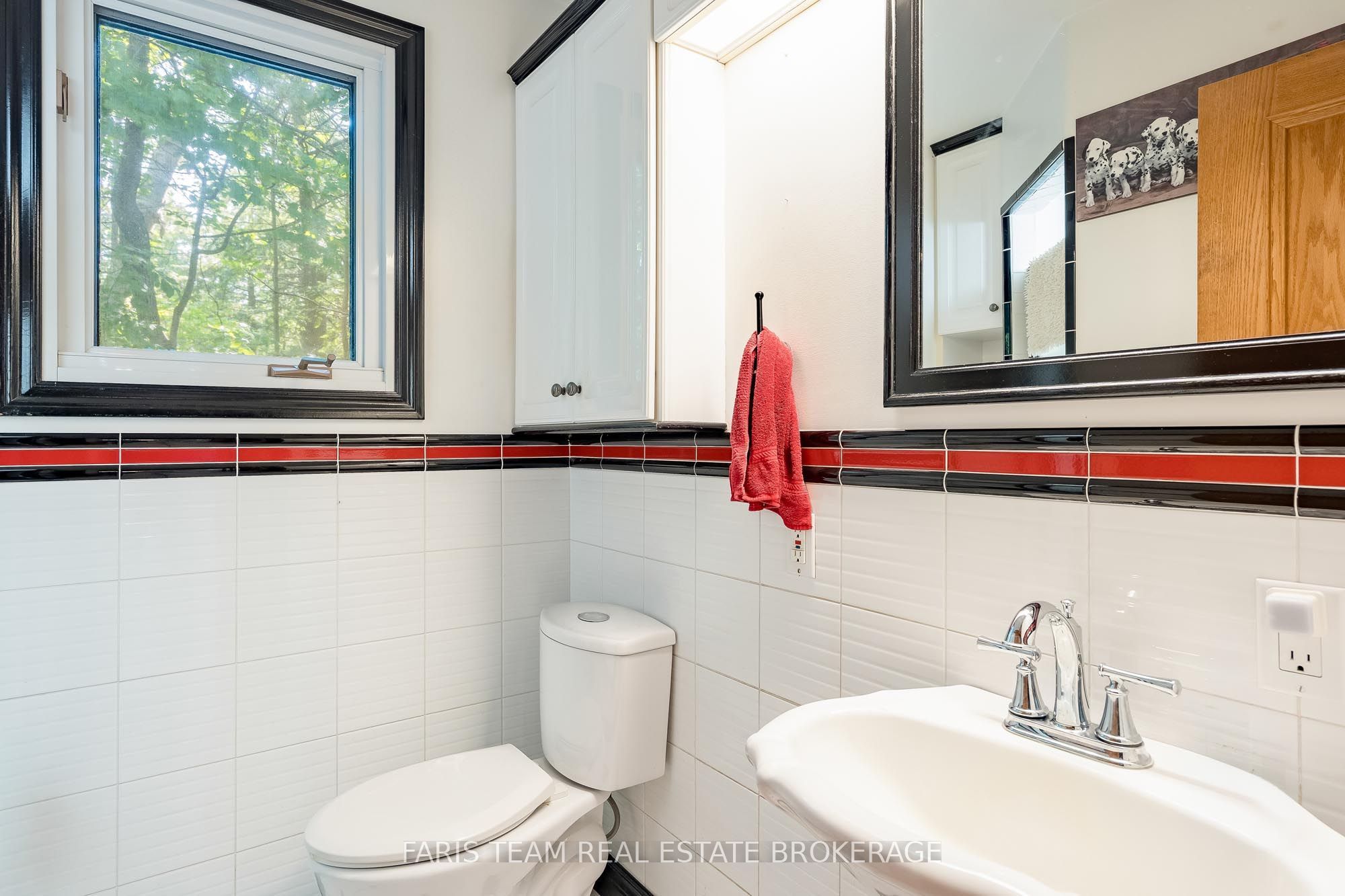 2554 Champlain Road Property Photo 26