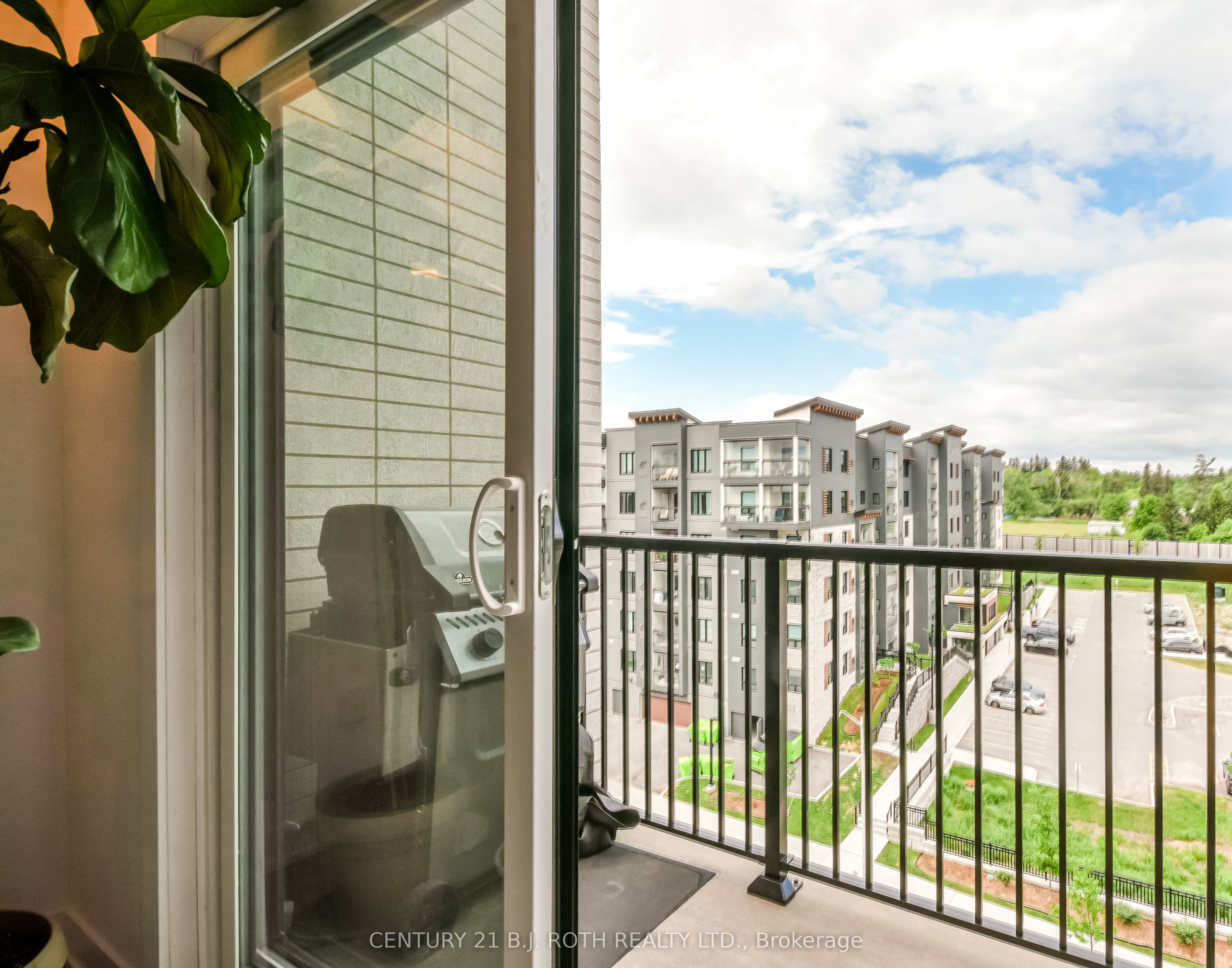 8 Culinary Lane 604 Property Photo 11