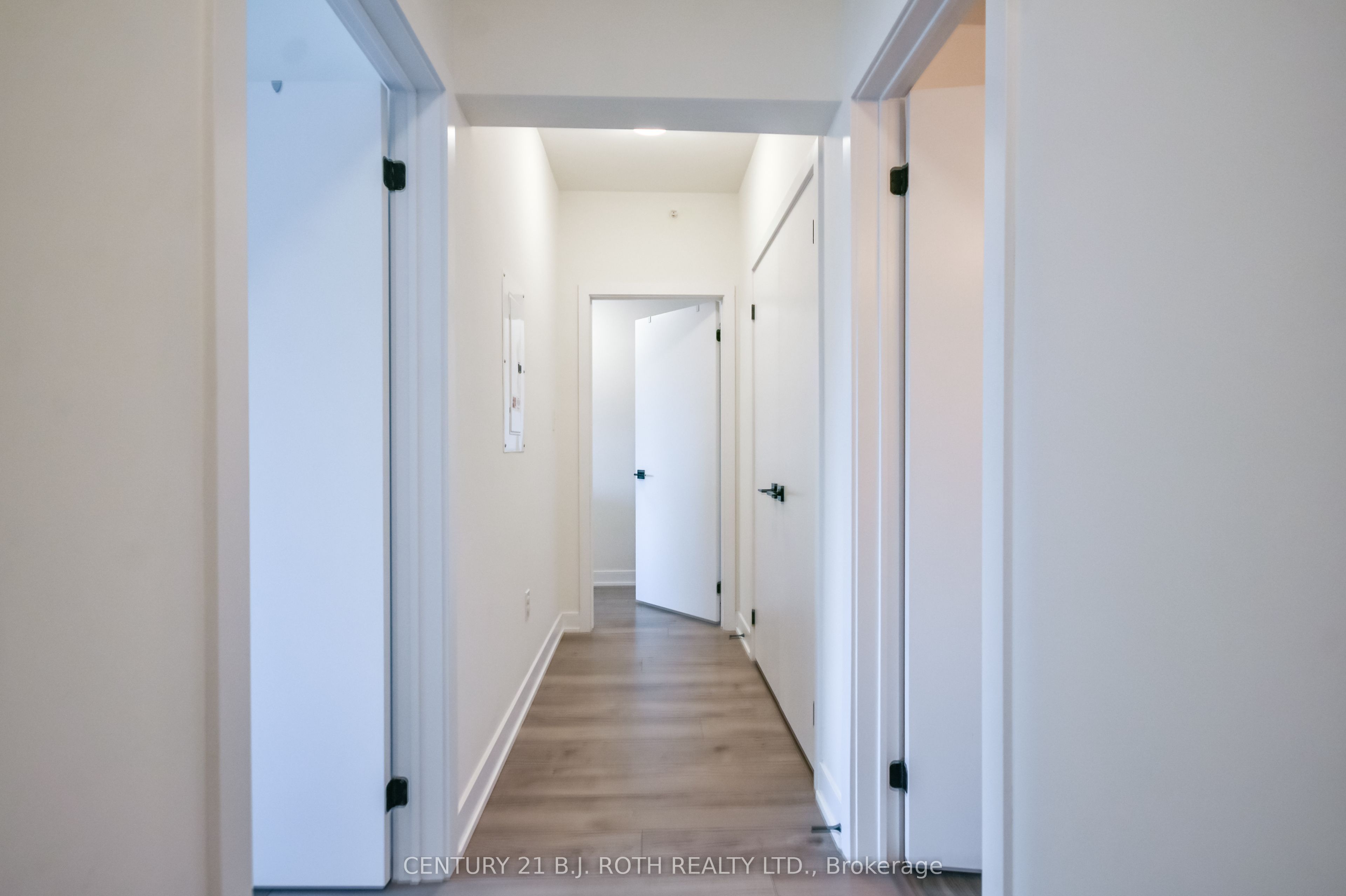 8 Culinary Lane 604 Property Photo 12