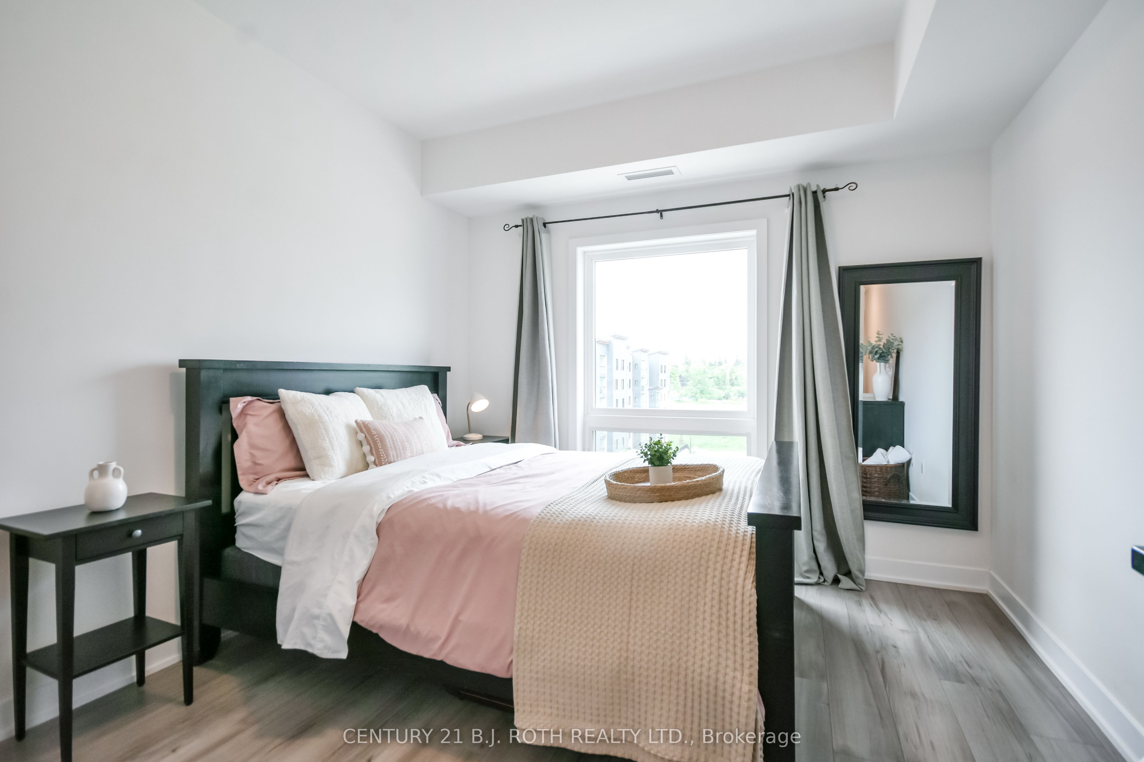 8 Culinary Lane 604 Property Photo 15
