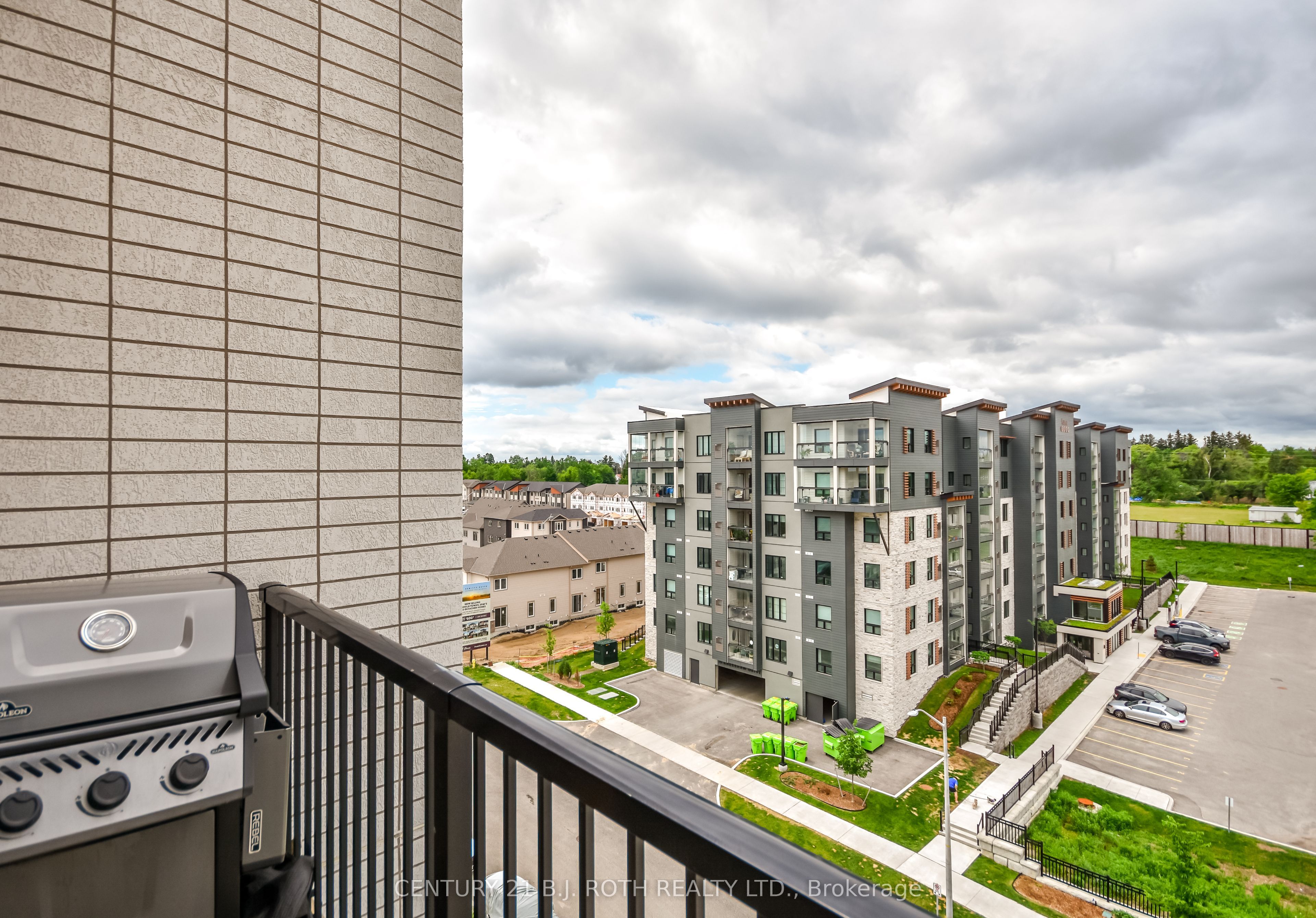 8 Culinary Lane 604 Property Photo 23