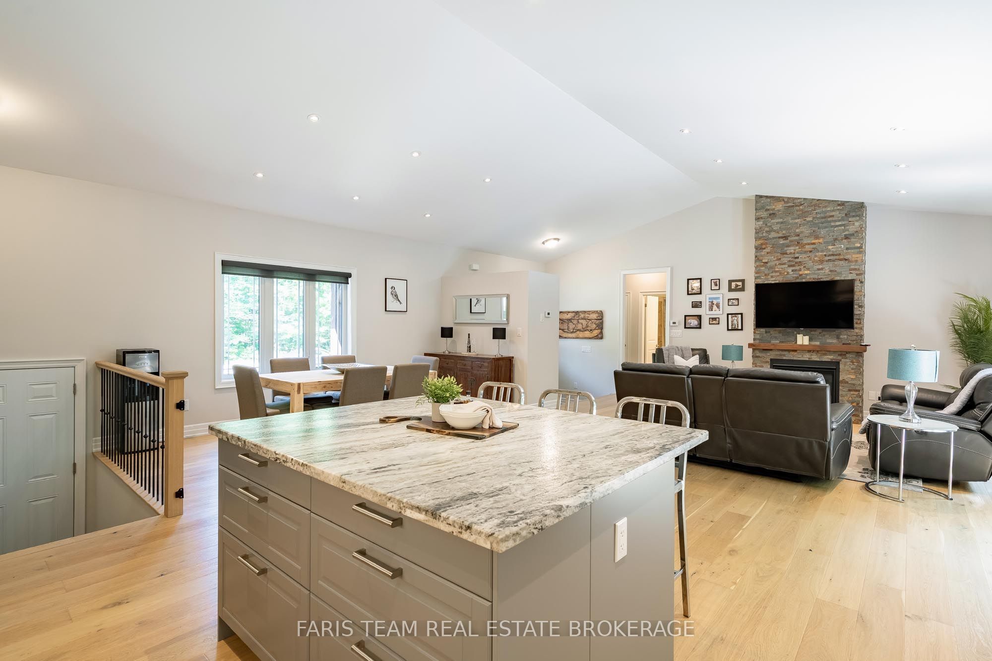 41 Tall Pines Drive Property Photo 8