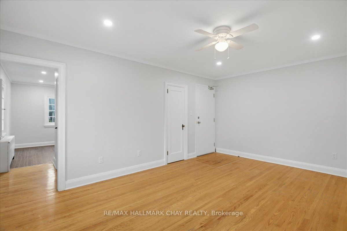 15 Parkside Drive 2 Property Photo 5