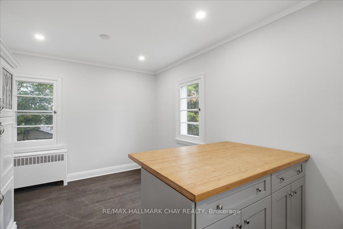 15 Parkside Drive 2 Property Photo 11
