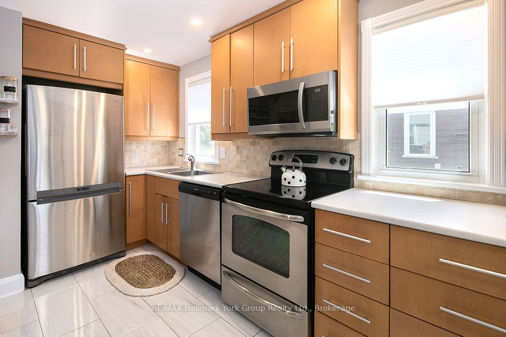 495 Maple Street Property Photo 10