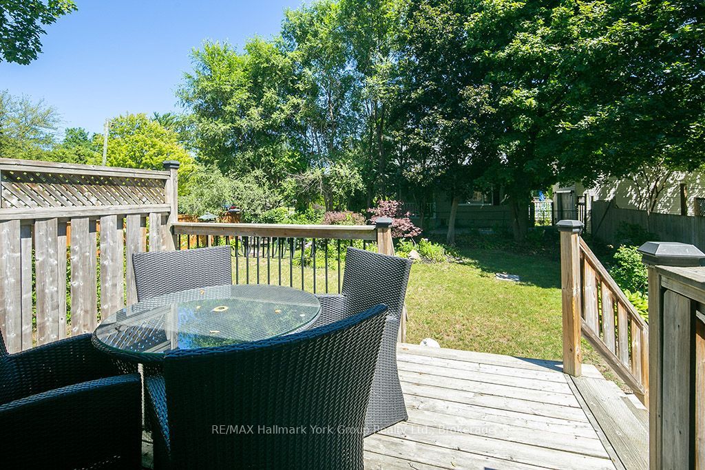 495 Maple Street Property Photo 18