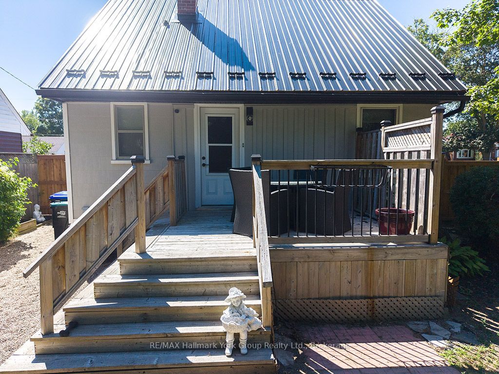 495 Maple Street Property Photo 19