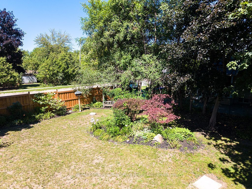 495 Maple Street Property Photo 22