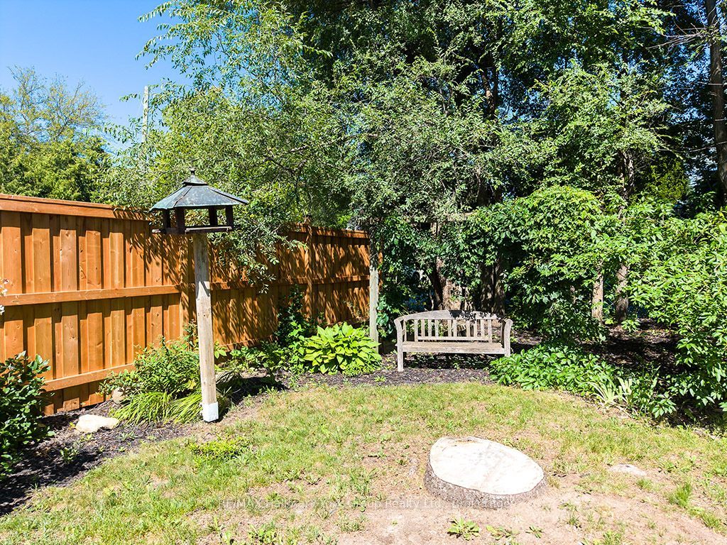 495 Maple Street Property Photo 23