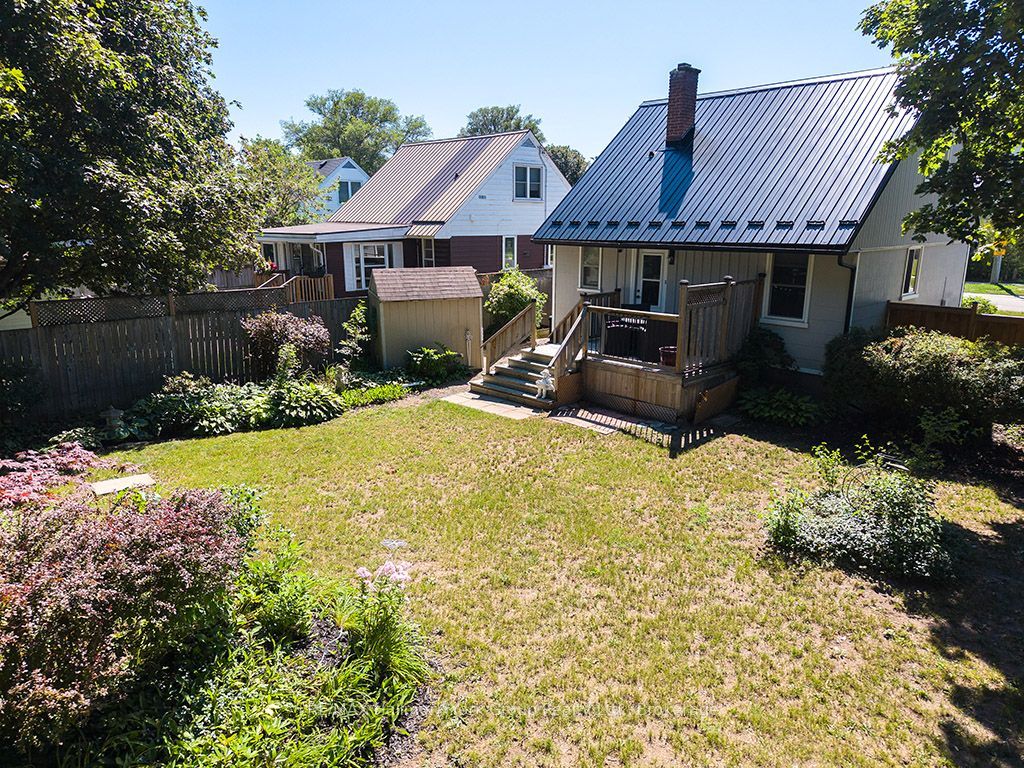 495 Maple Street Property Photo 24
