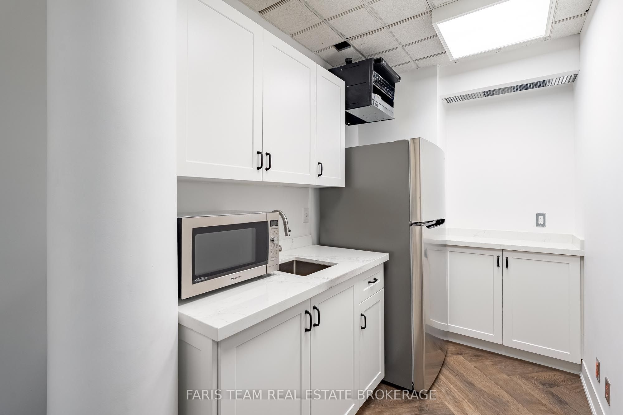 74 Mississaga Street E Property Photo 33