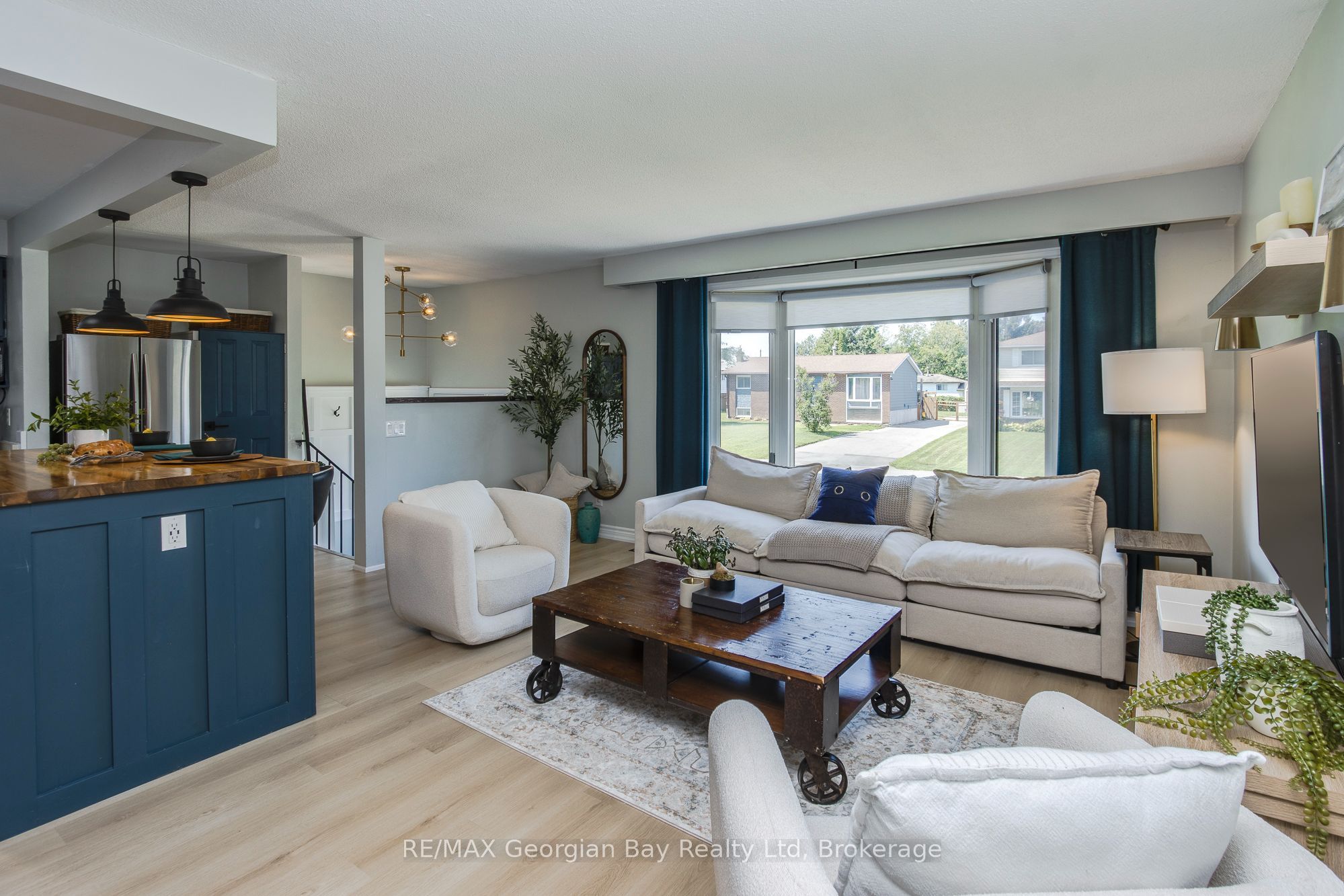 475 Athabaska Street Property Photo 13