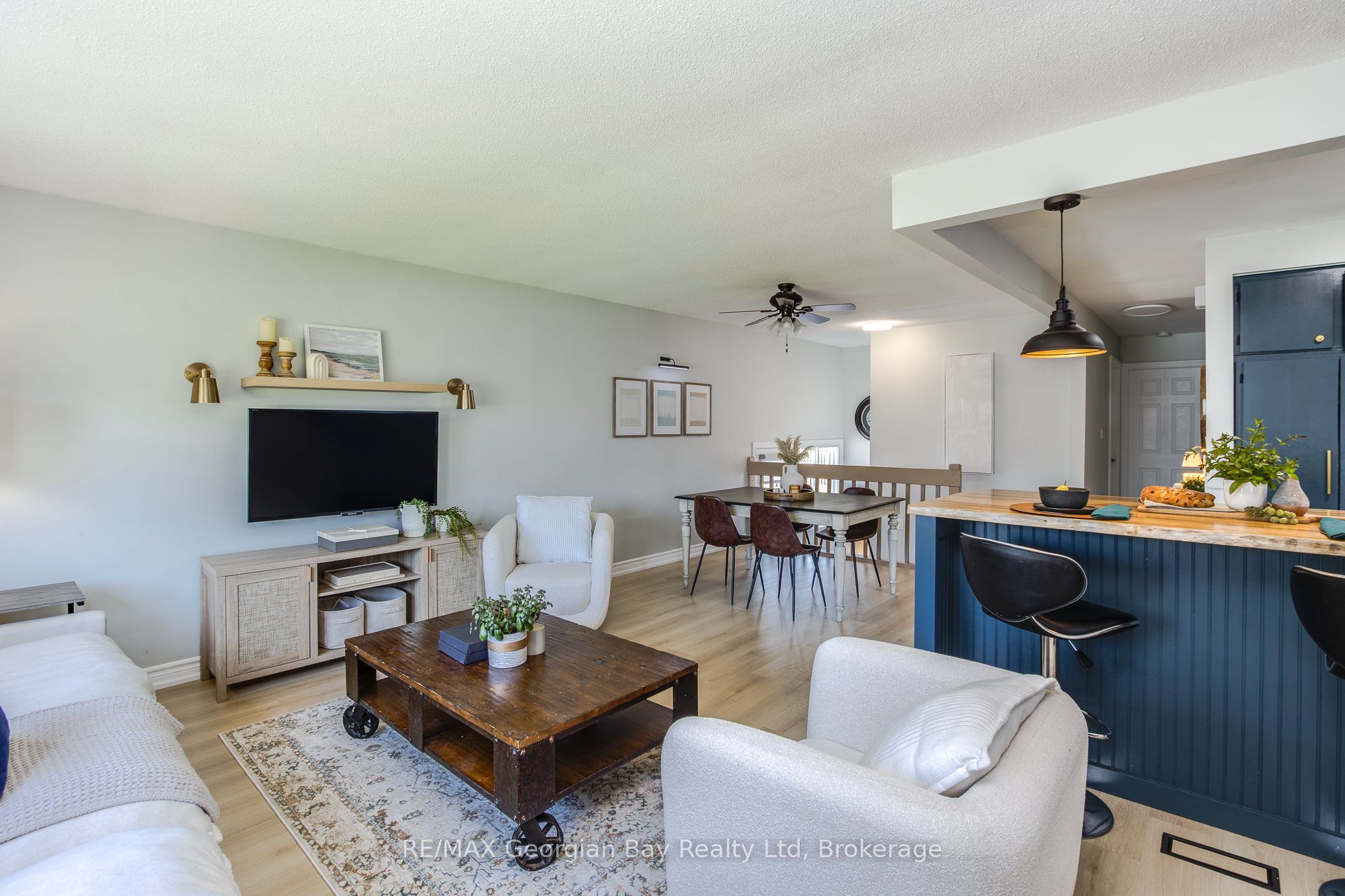 475 Athabaska Street Property Photo 14