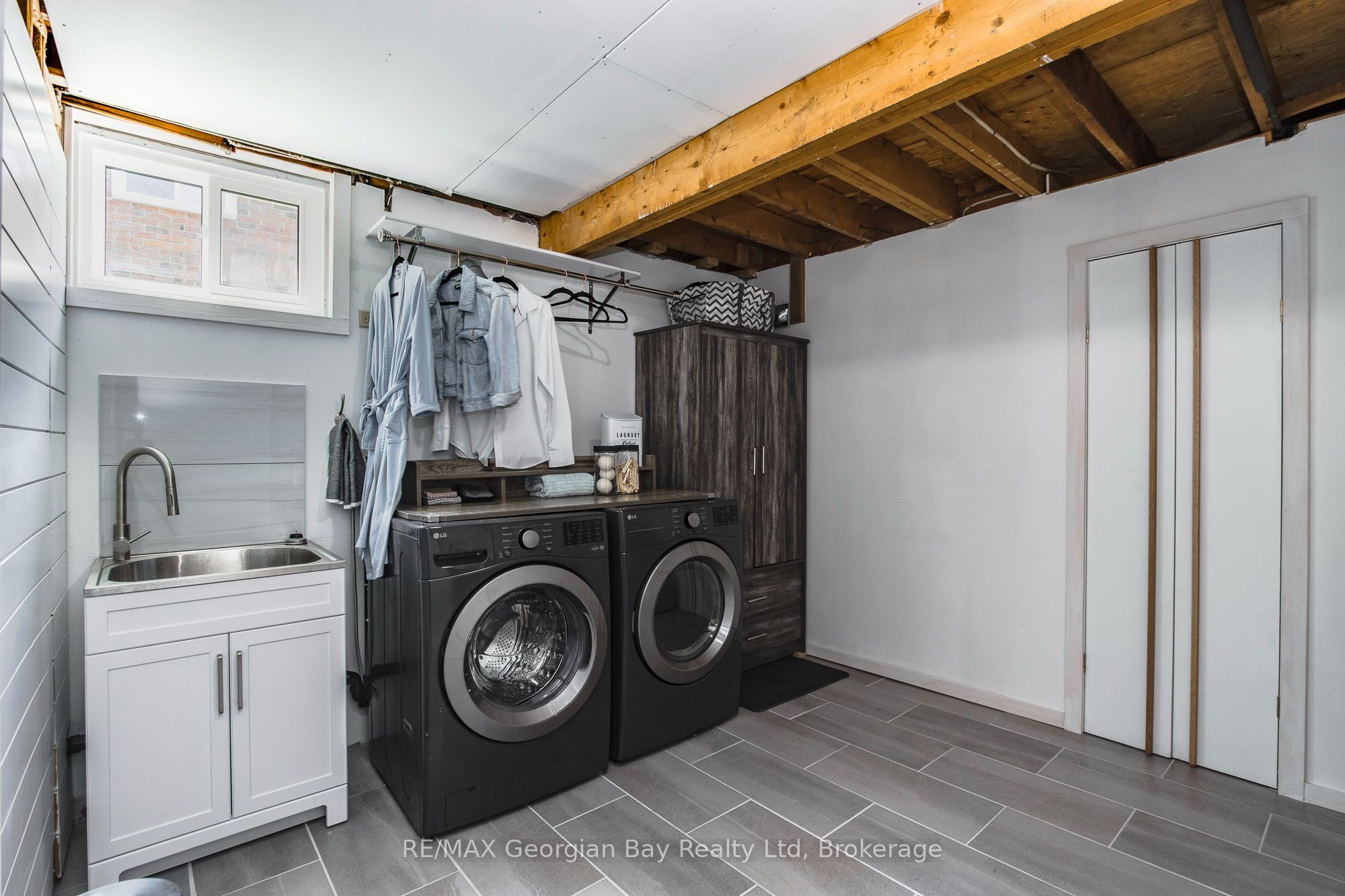 475 Athabaska Street Property Photo 34