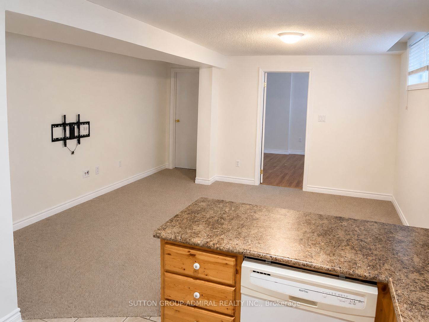 101 Hodgson Drive Bsmt Property Photo 5