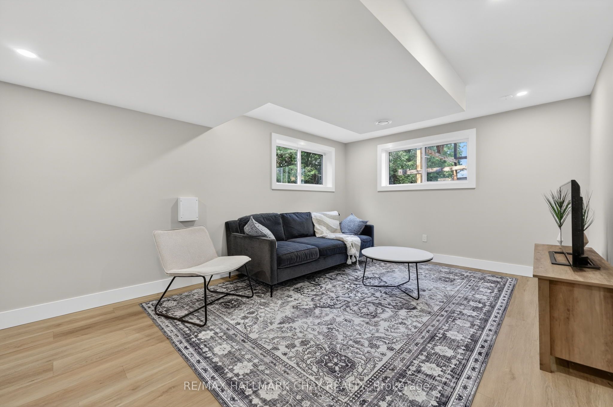 8717 Beachwood Road Property Photo 6