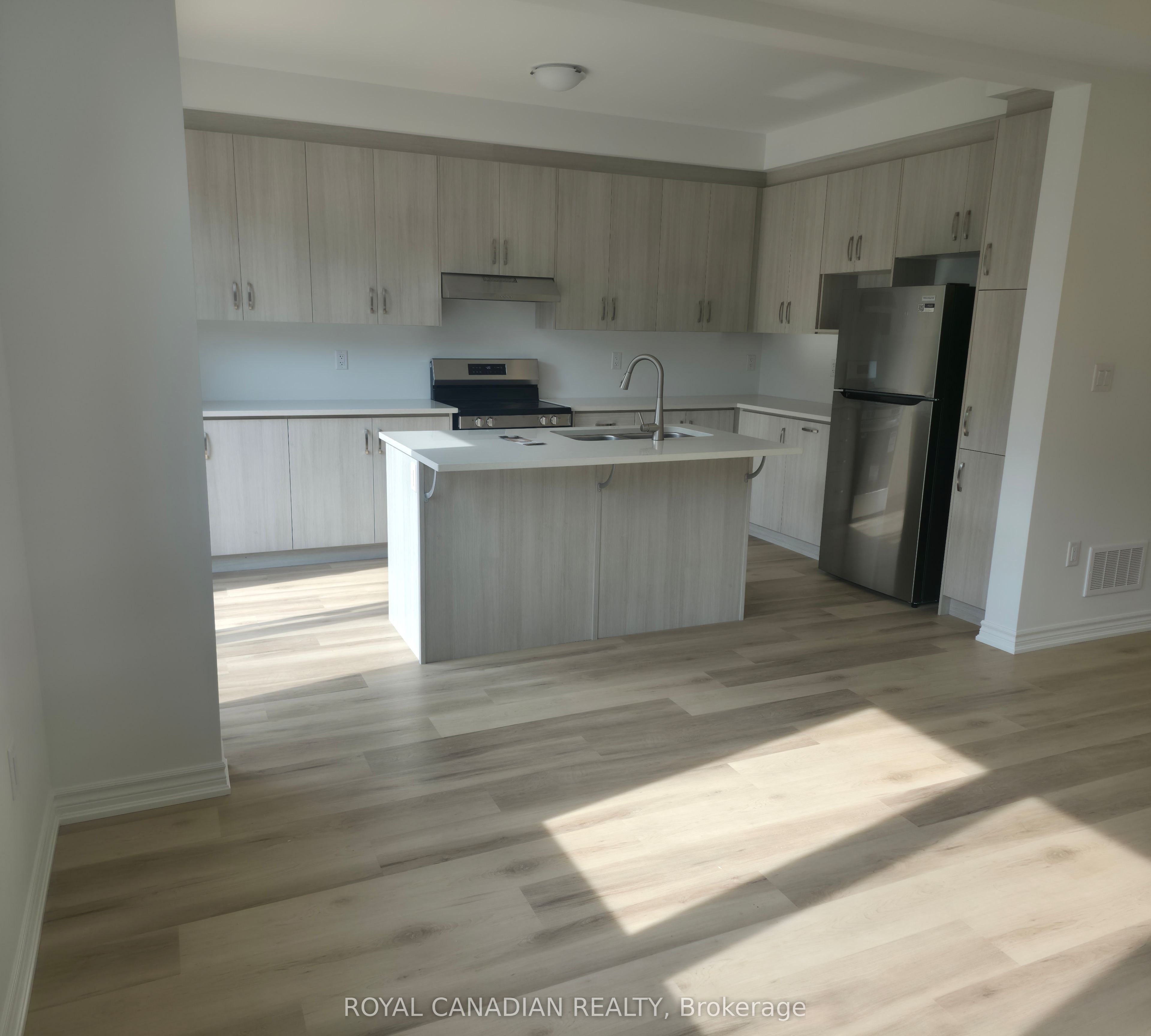 123 Vinewood Crescent Property Photo 10