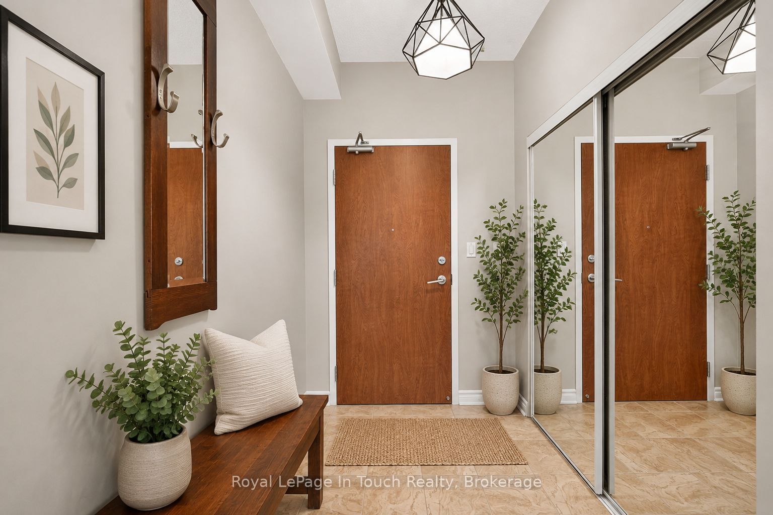 699 Aberdeen Boulevard 501 Property Photo 2