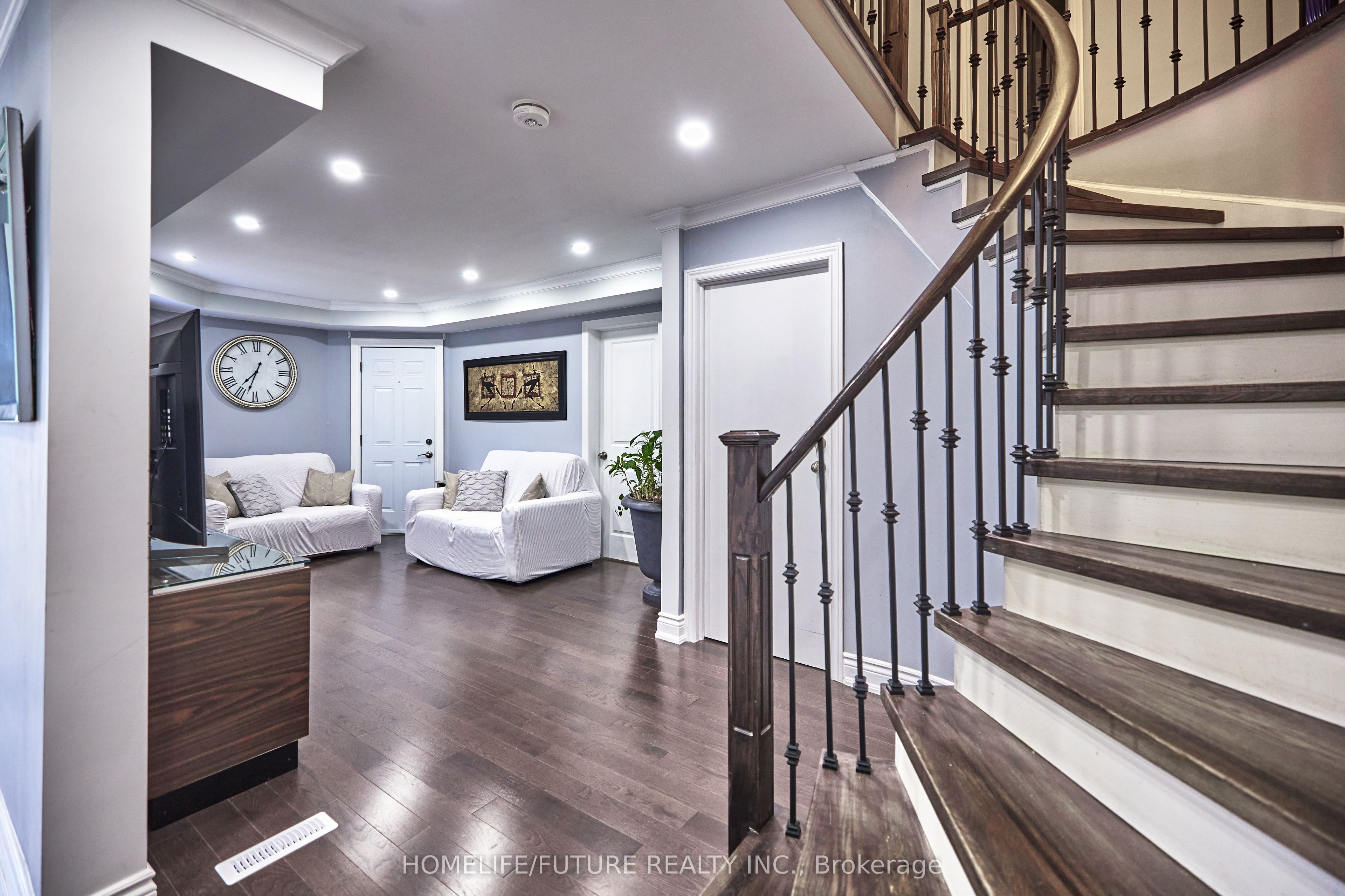 58 O'shaughnessy Crescent Property Photo 6