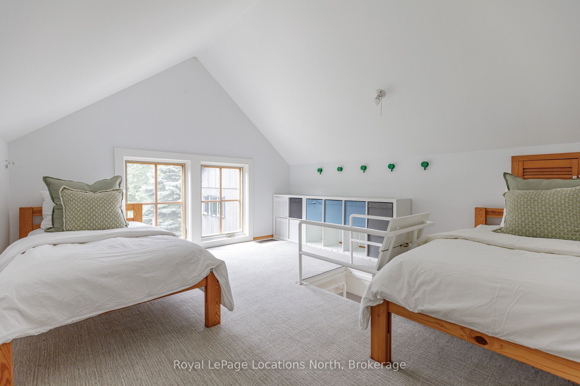1664 10 Concession N Property Photo 27