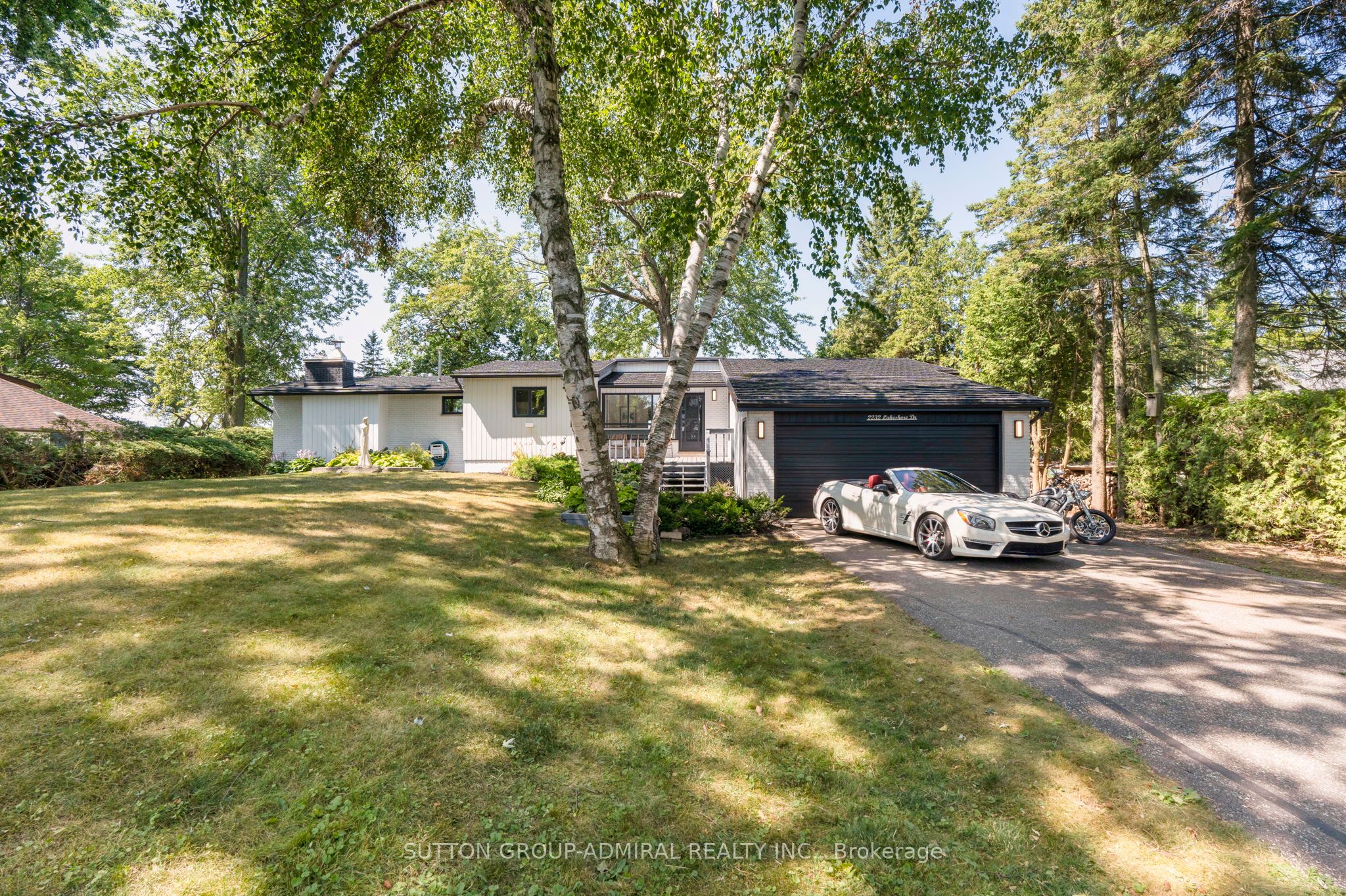 2232 Lakeshore Drive Property Photo 1