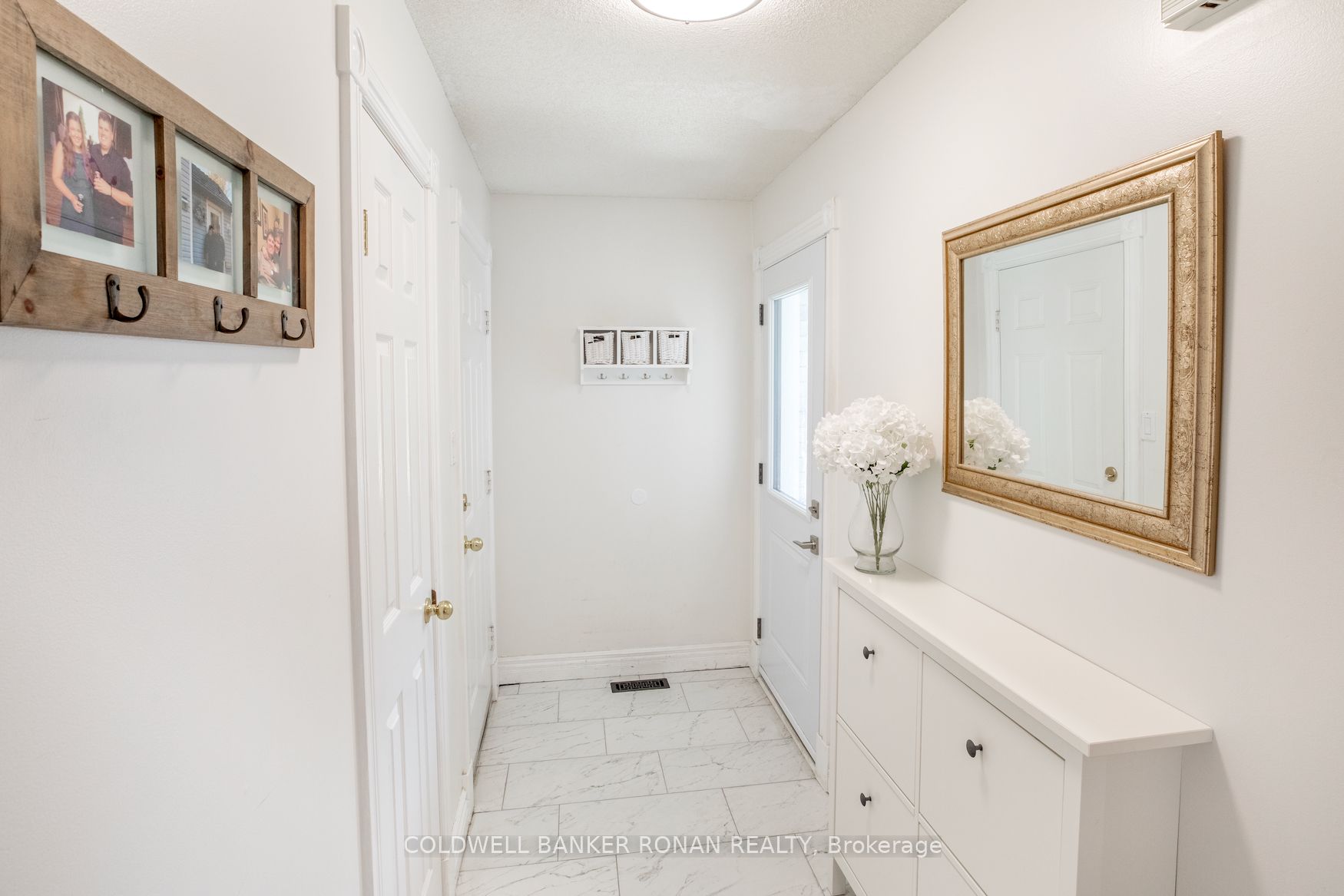 3 Teal Place Property Photo 8